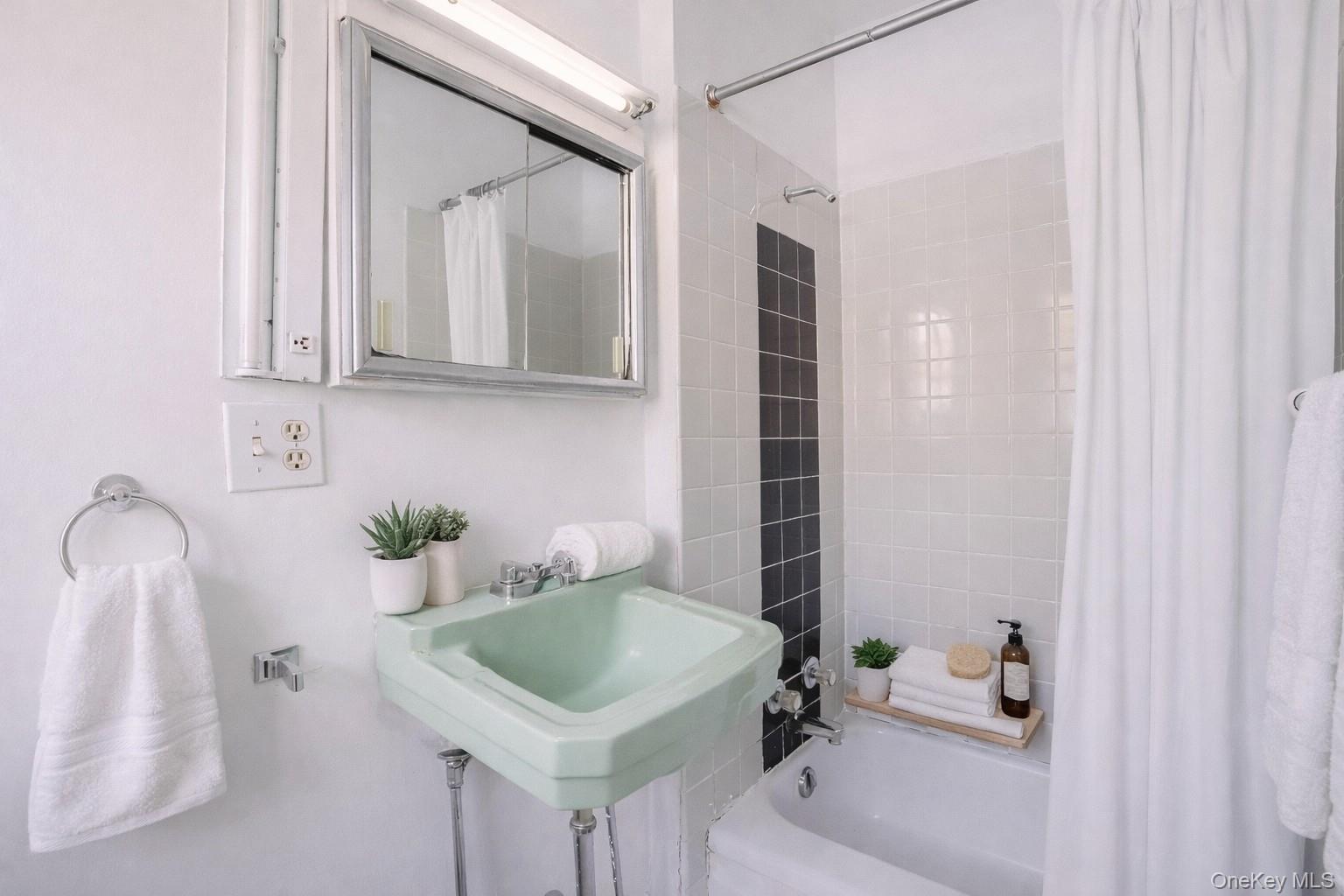 9 Solway Road Property Photo 32
