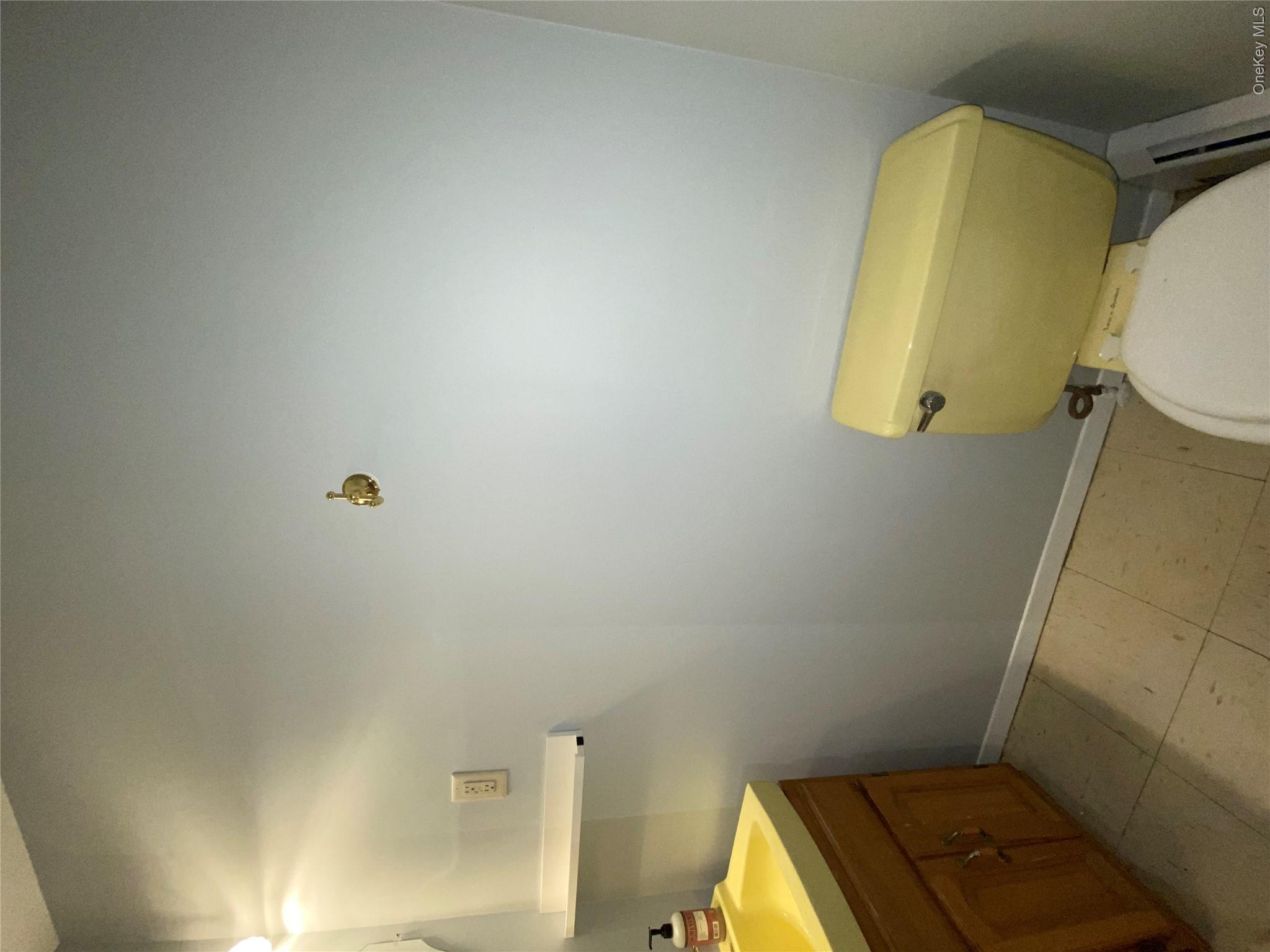 224 Center Property Photo 18