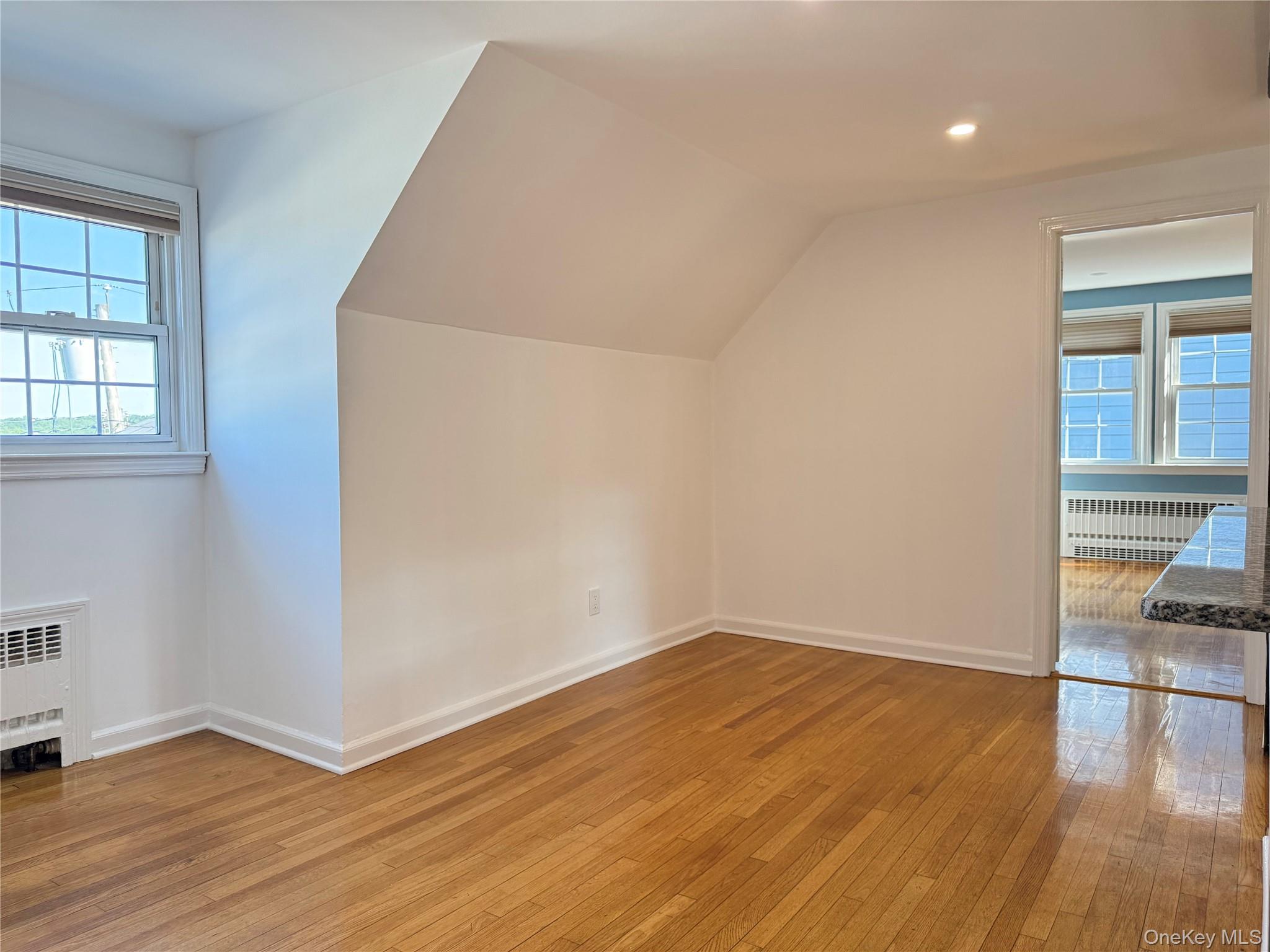 270 Gainsborg Avenue 2nd Floor Property Photo 5