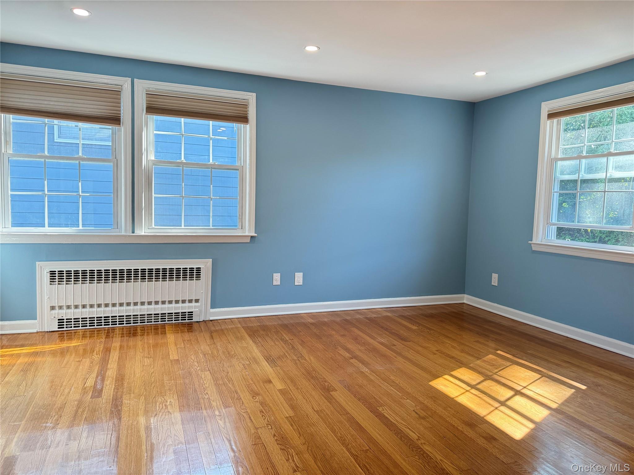 270 Gainsborg Avenue 2nd Floor Property Photo 6