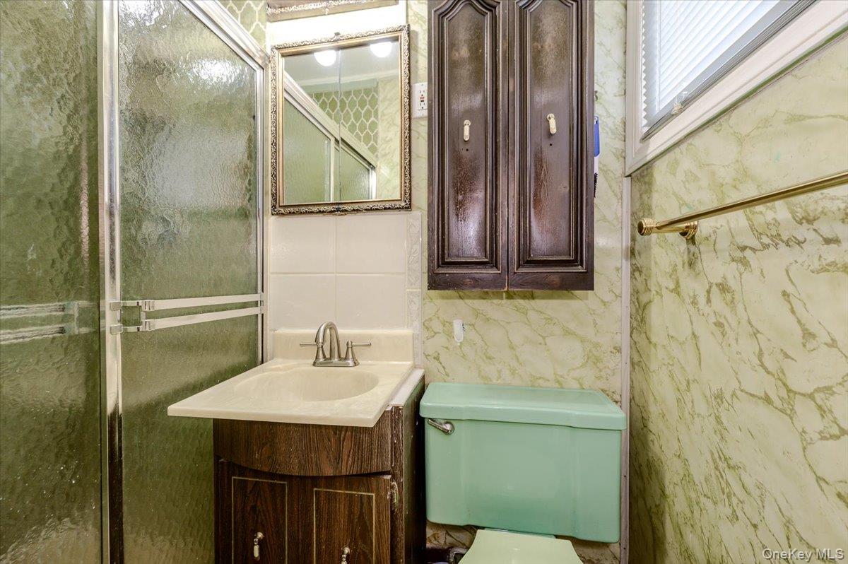 377 Bellmore Road Property Photo 9