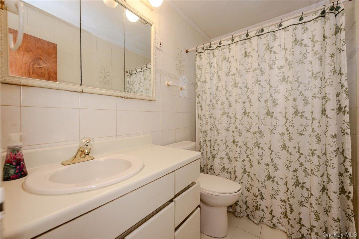 377 Bellmore Road Property Photo 12
