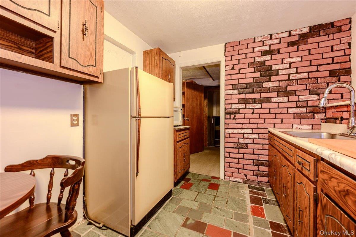 377 Bellmore Road Property Photo 14