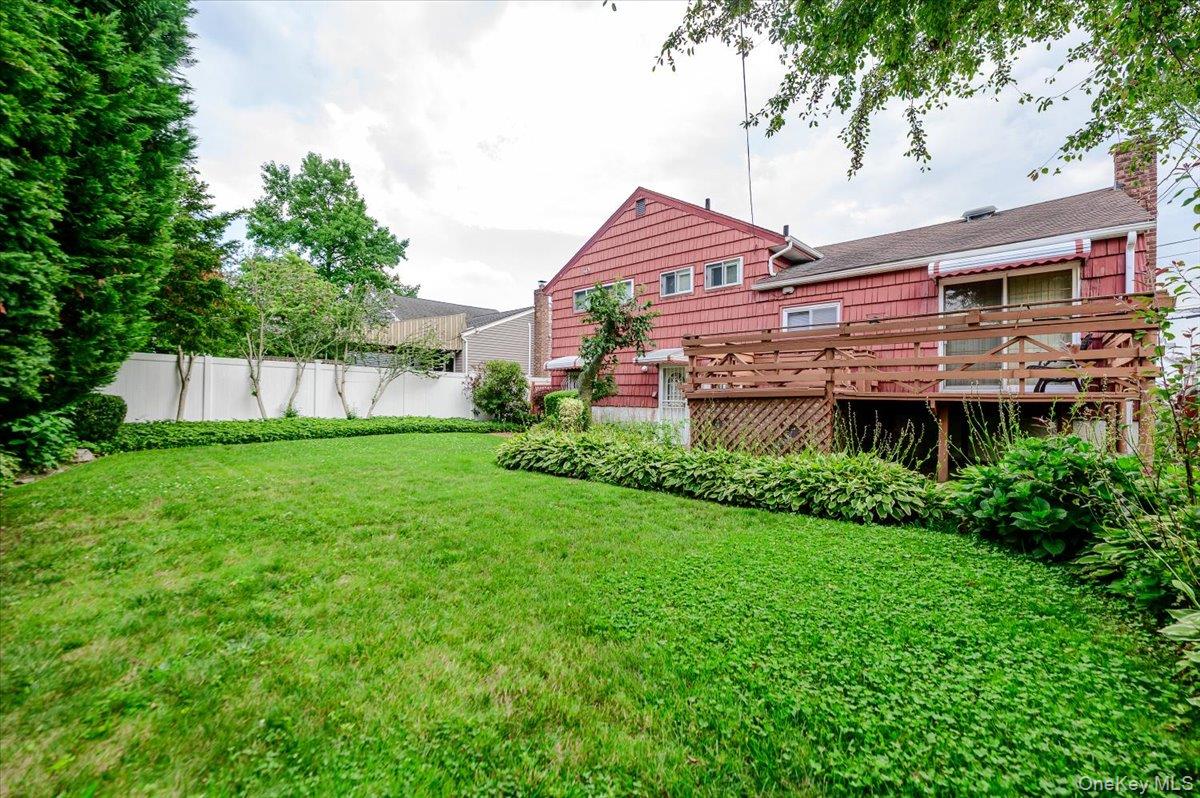 377 Bellmore Road Property Photo 23
