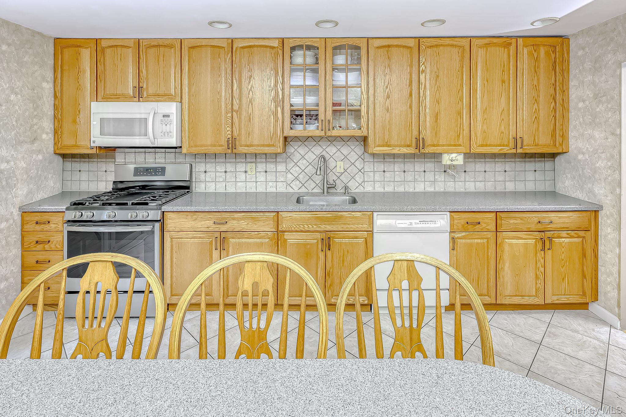 9 Blossom Road Property Photo 10