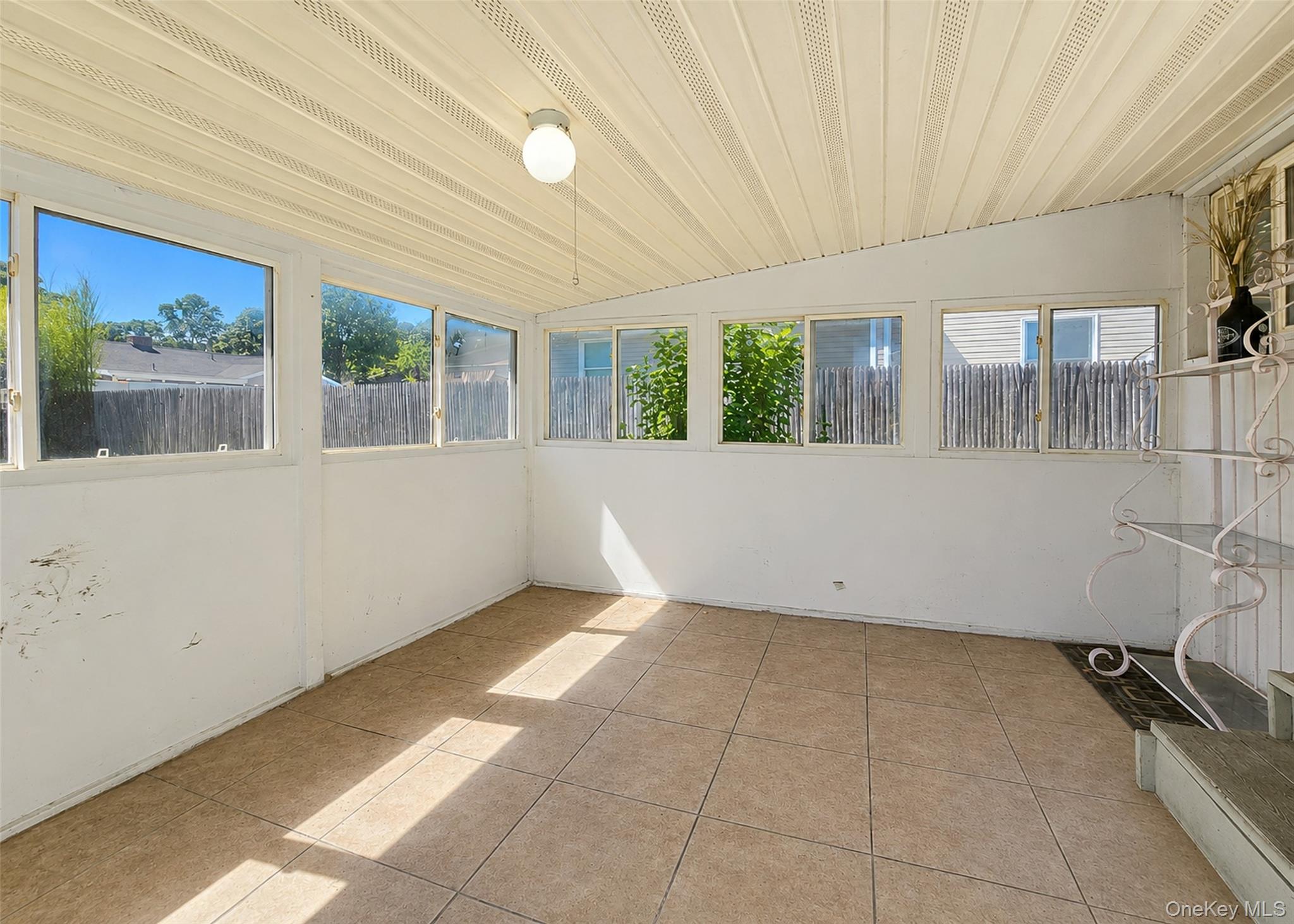 10 Midwood Place Property Photo 15