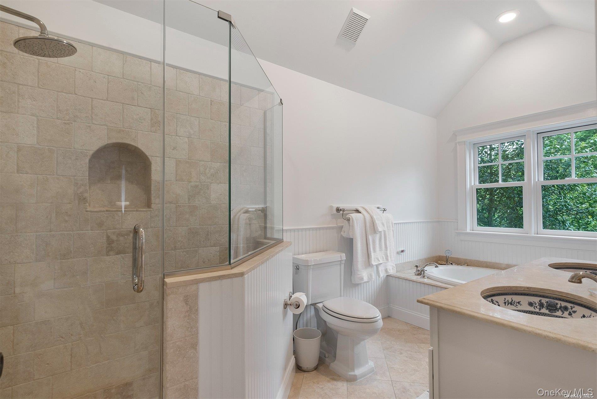 5 Anthony Lane Property Photo 24
