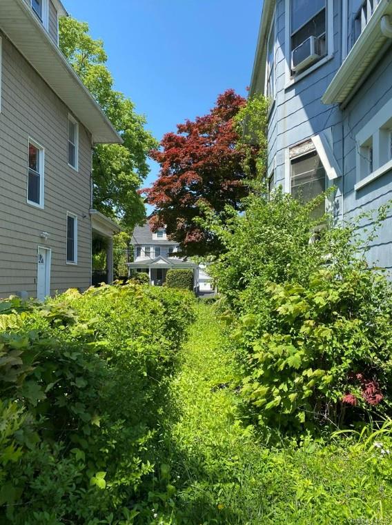 196 Elm Street Property Photo 4