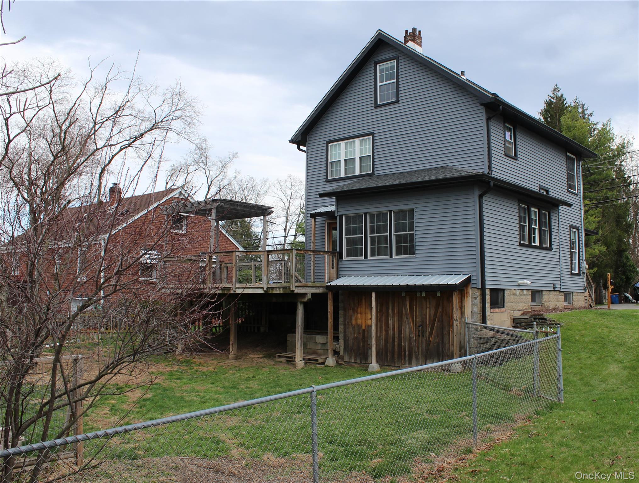 295 Lucas Avenue Property Photo 5