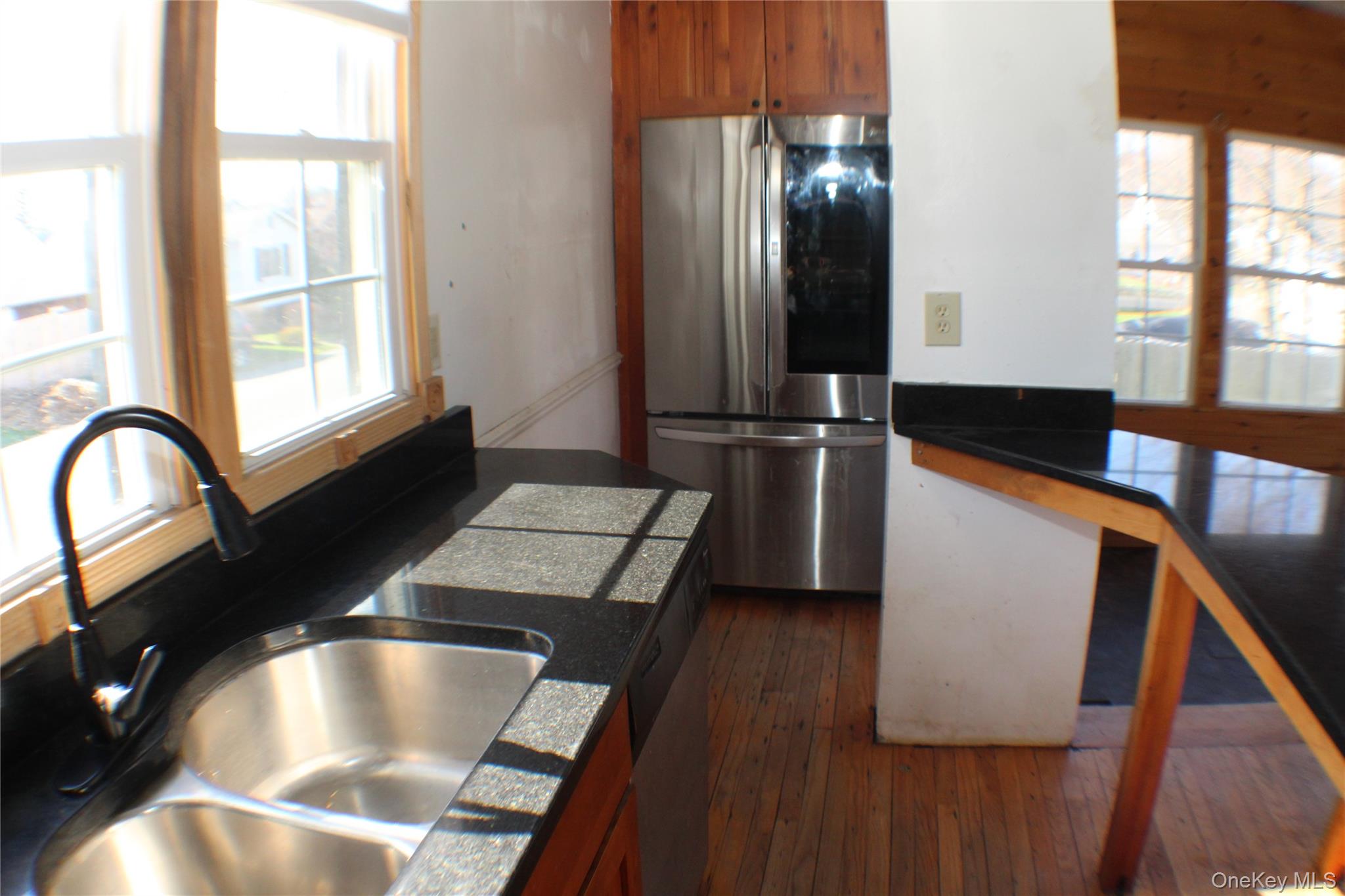 295 Lucas Avenue Property Photo 10