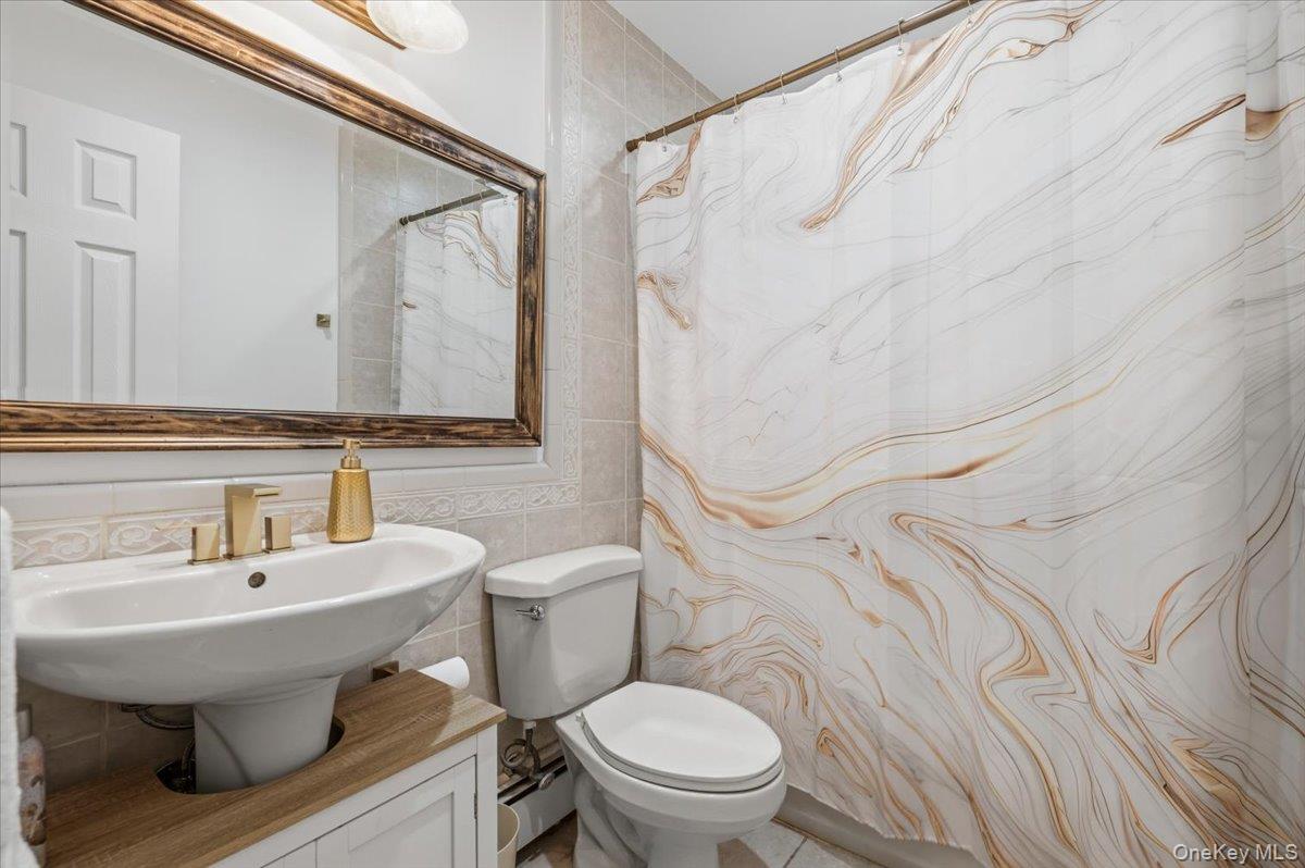 1042 Jefferson Street Property Photo 13