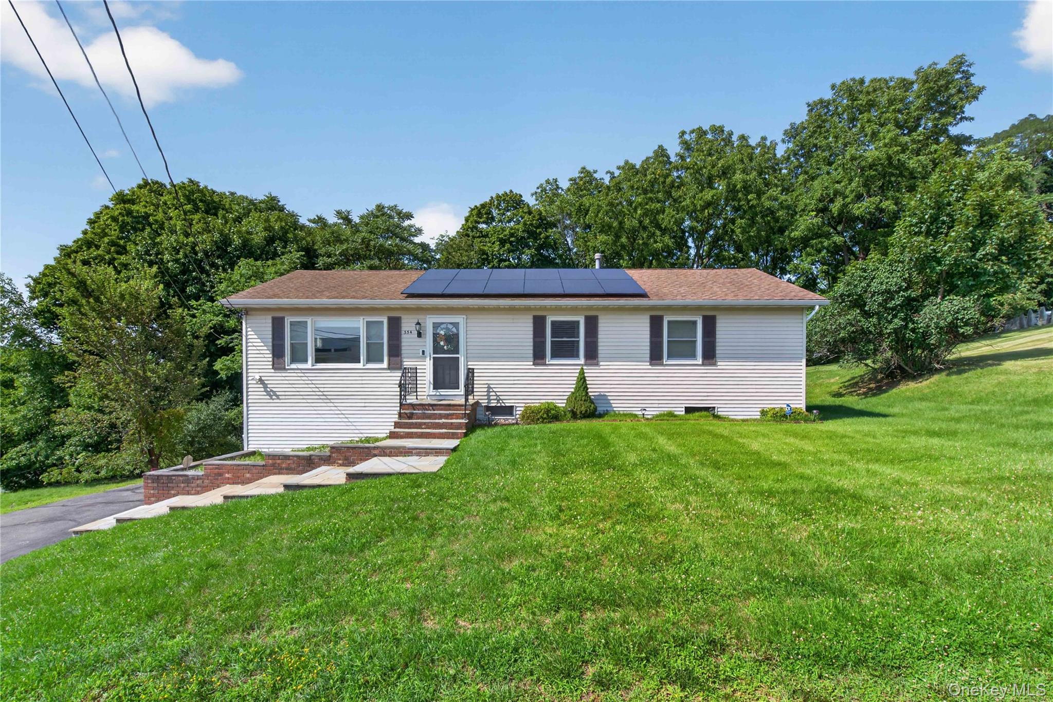 354 Robinson Avenue Property Photo 1