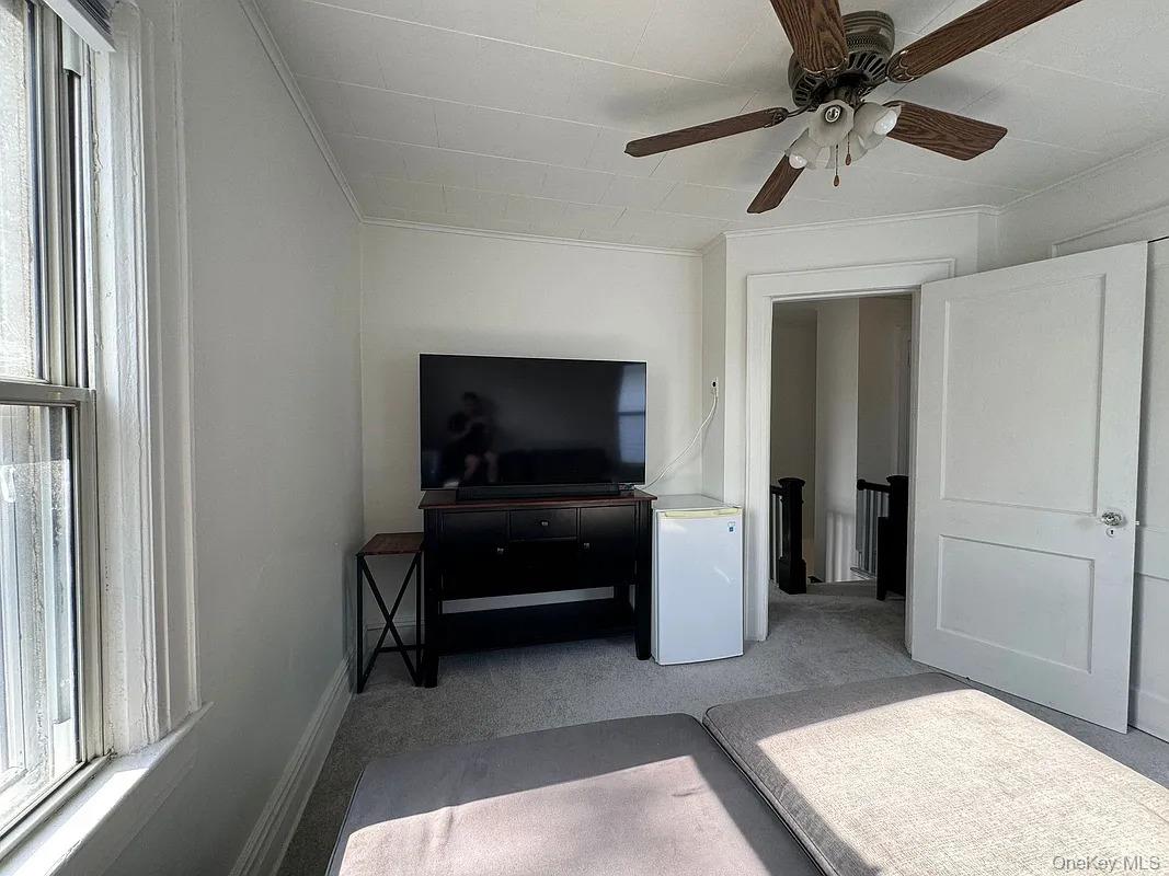 1630 E 52nd Street Property Photo 15