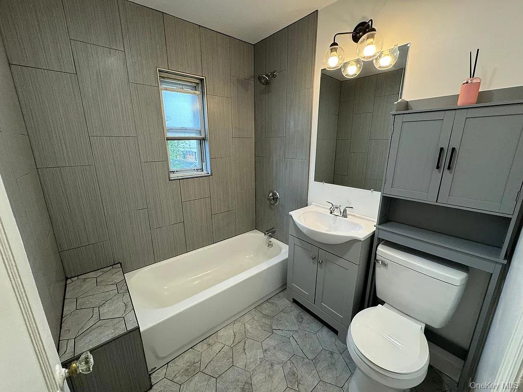 1630 E 52nd Street Property Photo 19