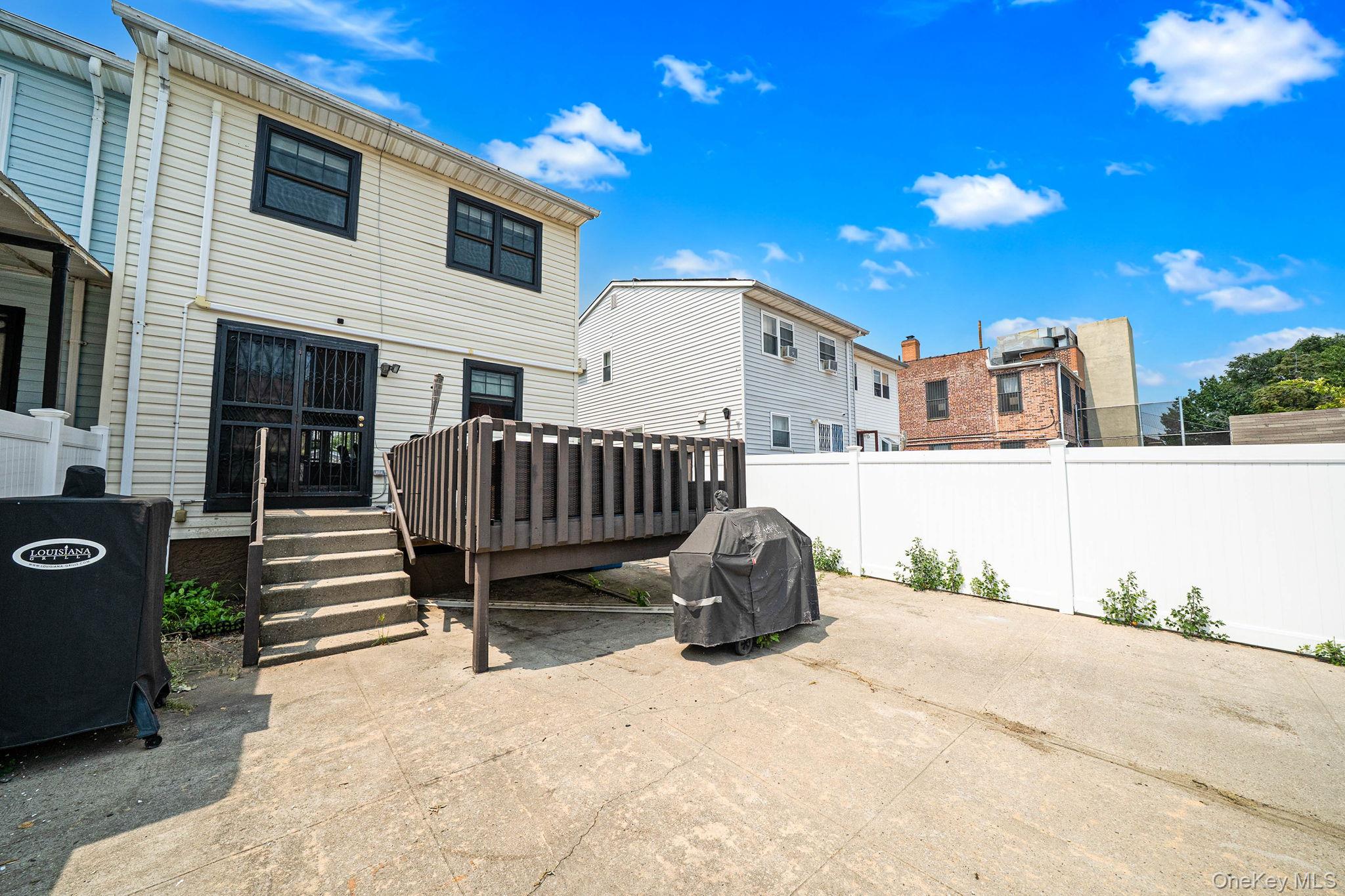 13331 127th Street Property Photo 6