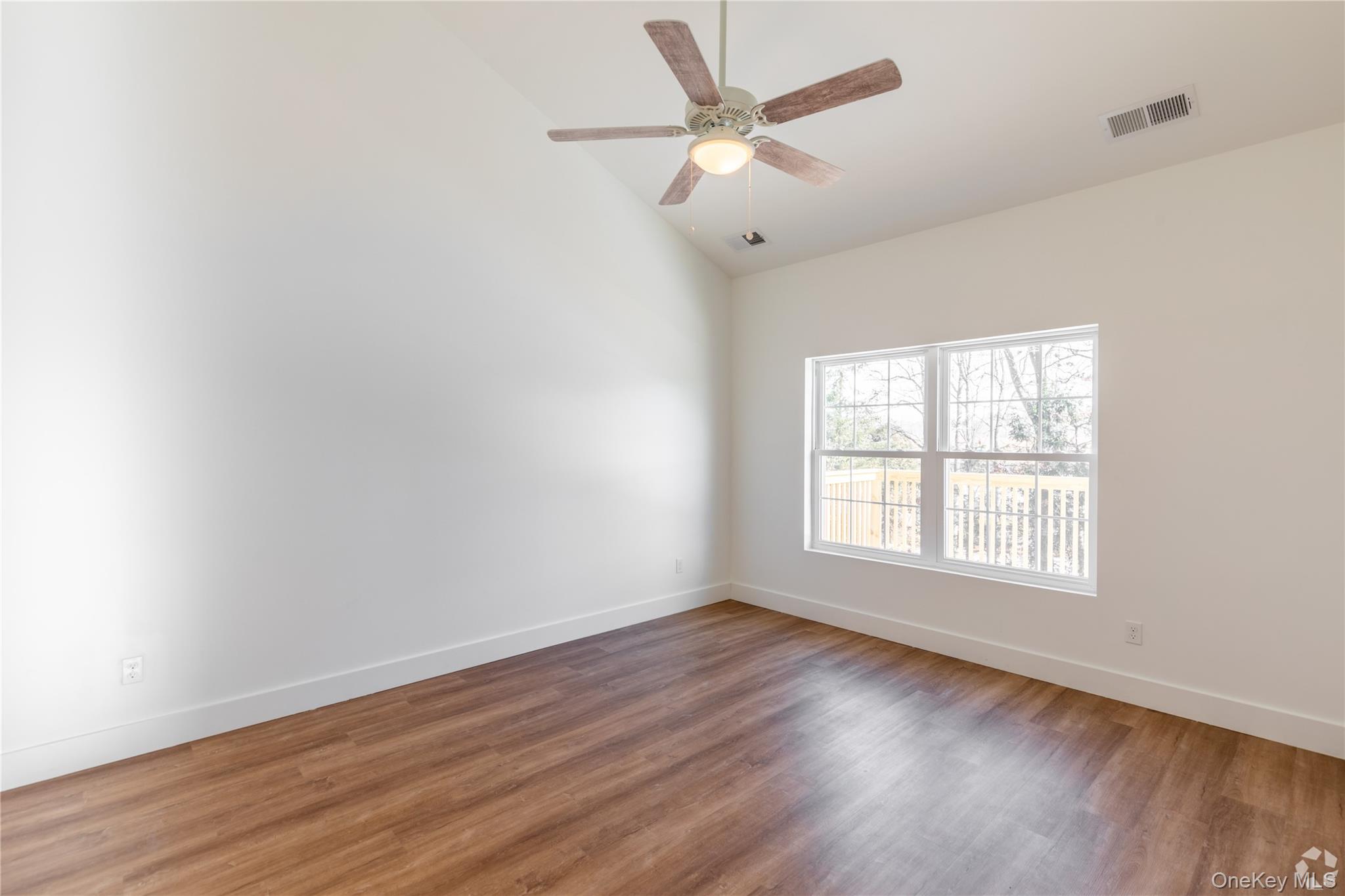 85 Ledge Court Property Photo 6