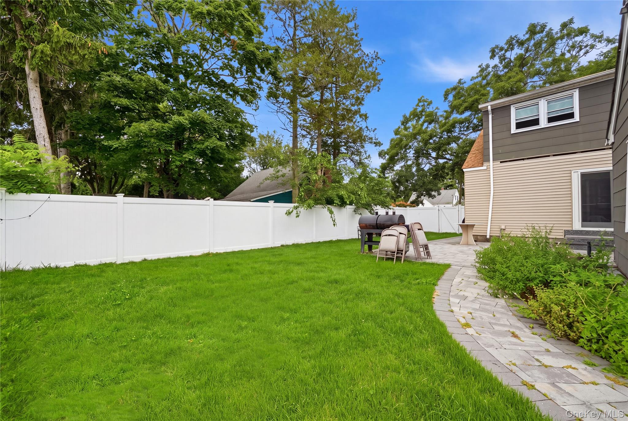 80 Everett Street Property Photo 26