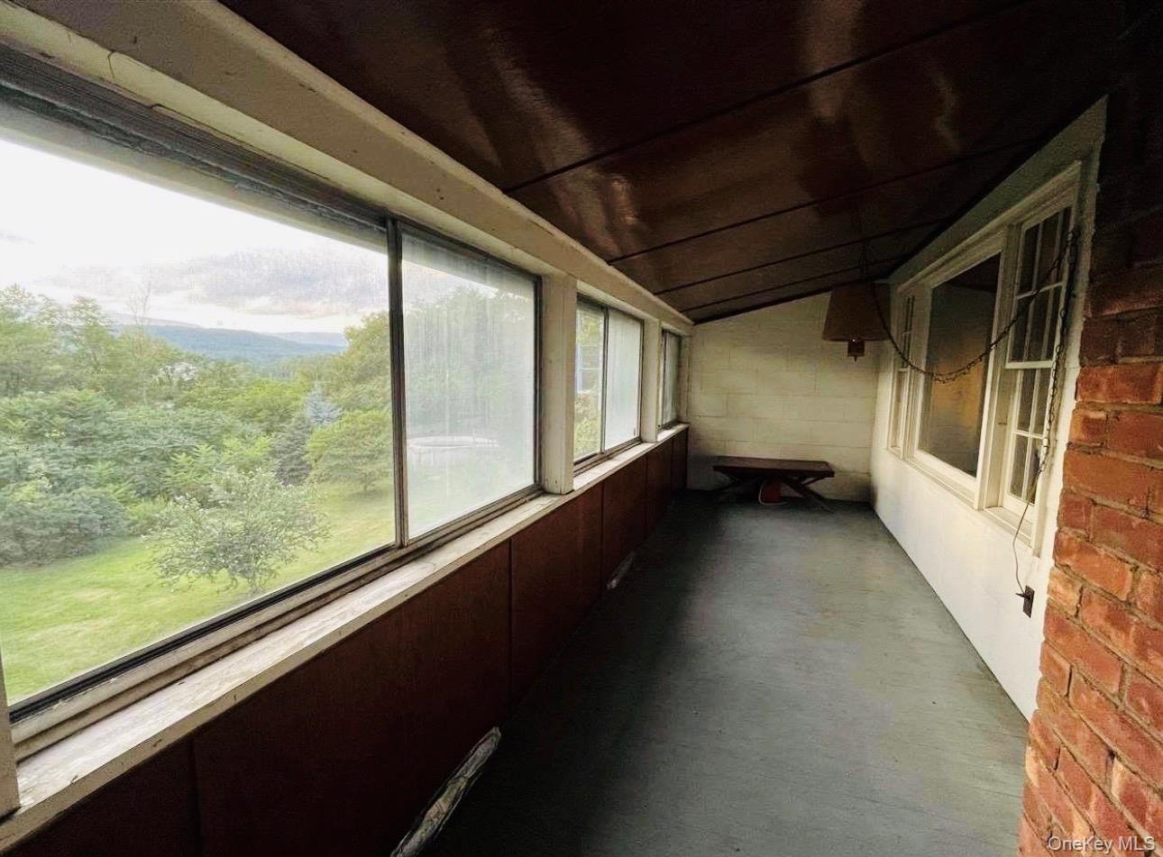 29 Saugerties Manor Road Property Photo 5