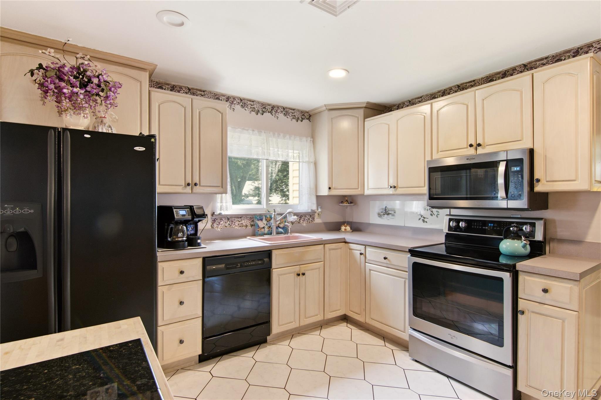 22 Clymer Street Property Photo 8