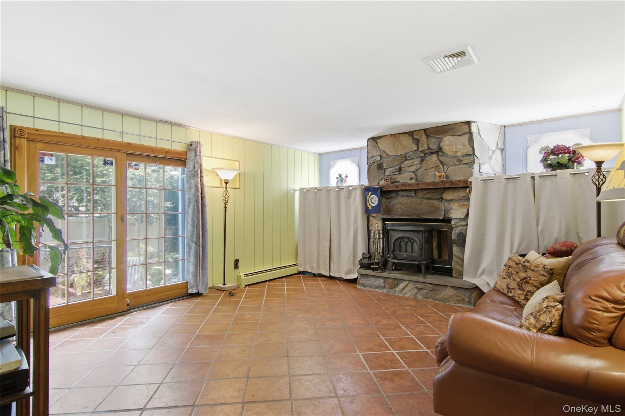 22 Clymer Street Property Photo 16