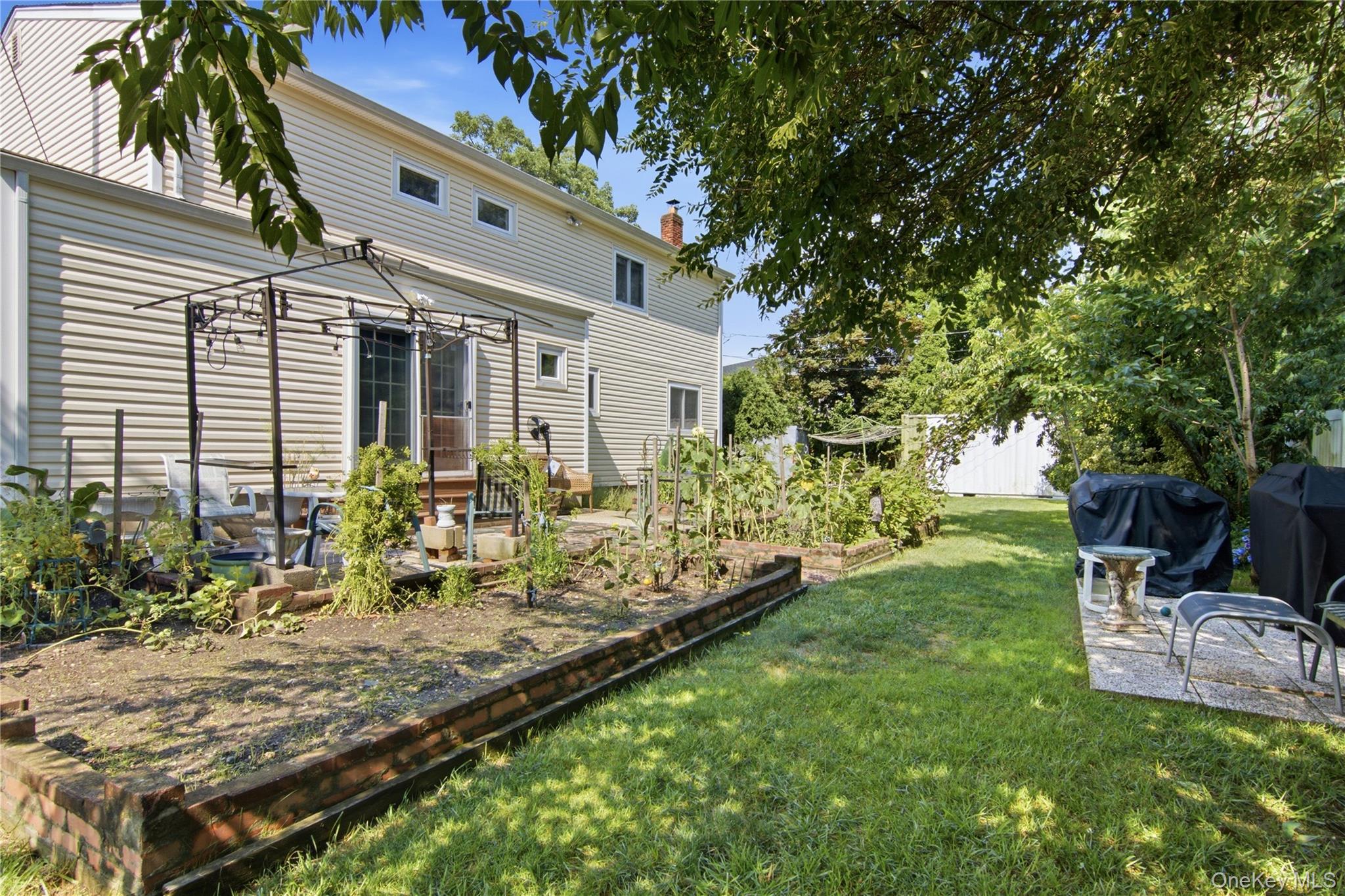 22 Clymer Street Property Photo 24