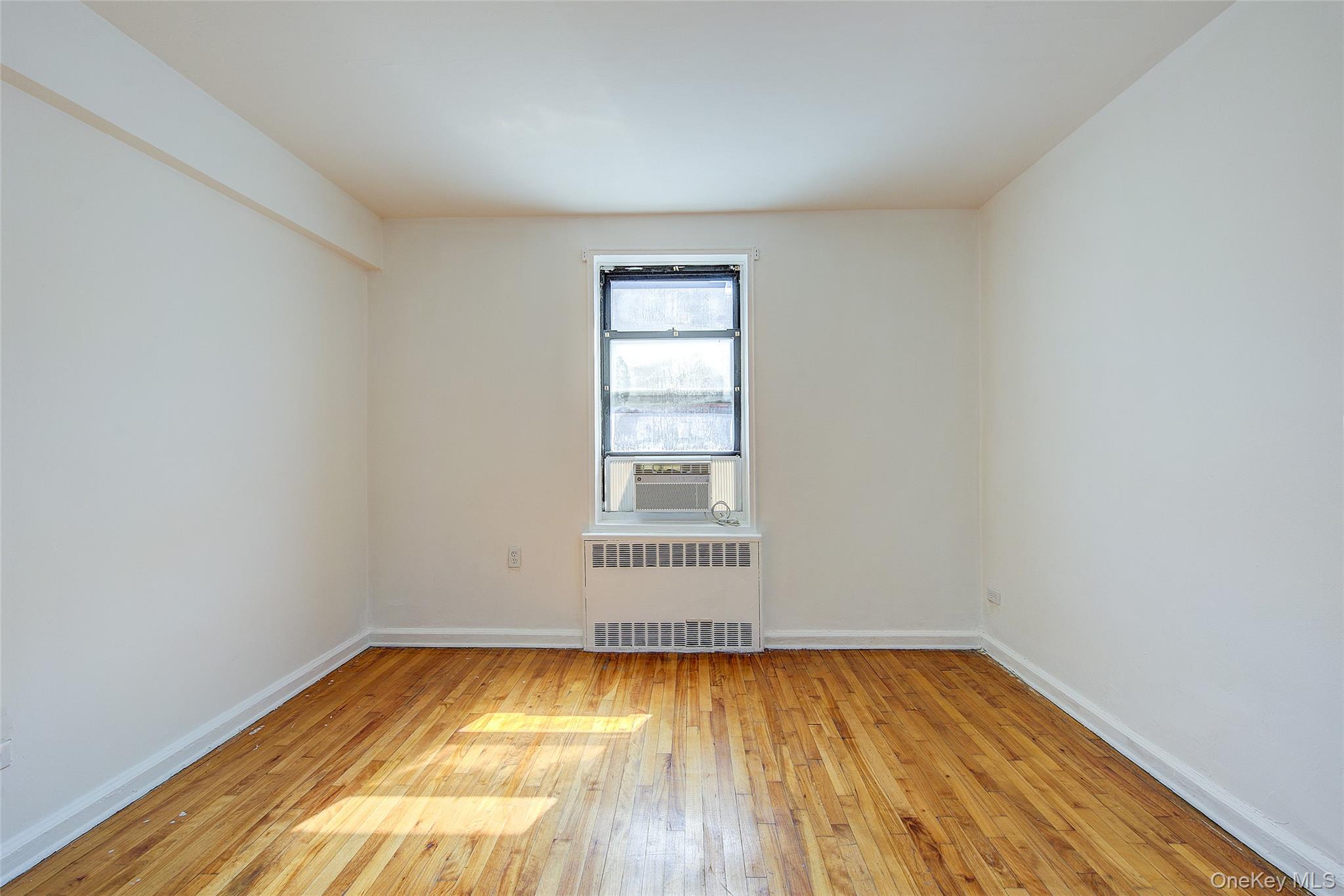 34-20 78th Street 4j Property Photo 12