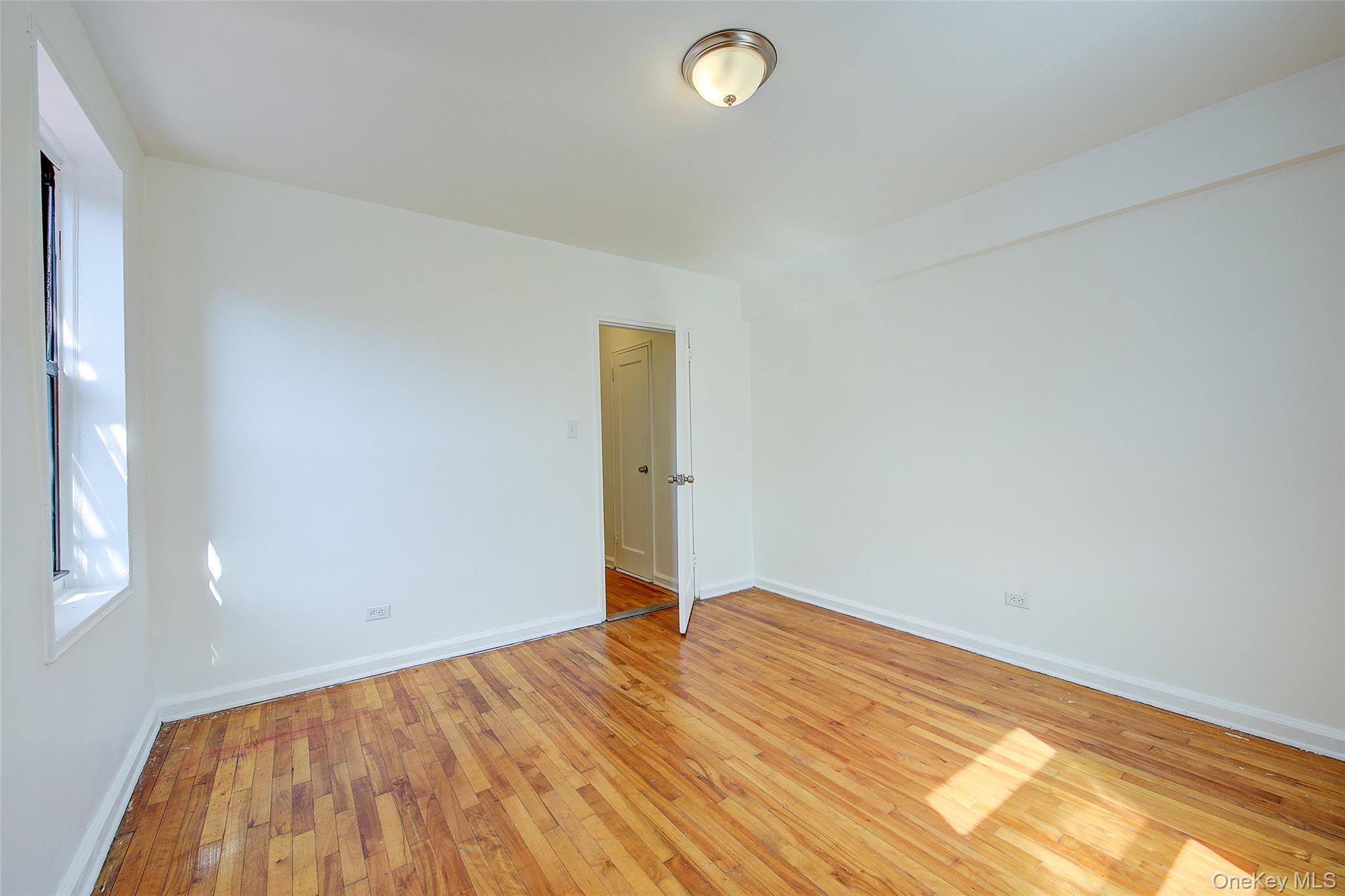 34-20 78th Street 4j Property Photo 14