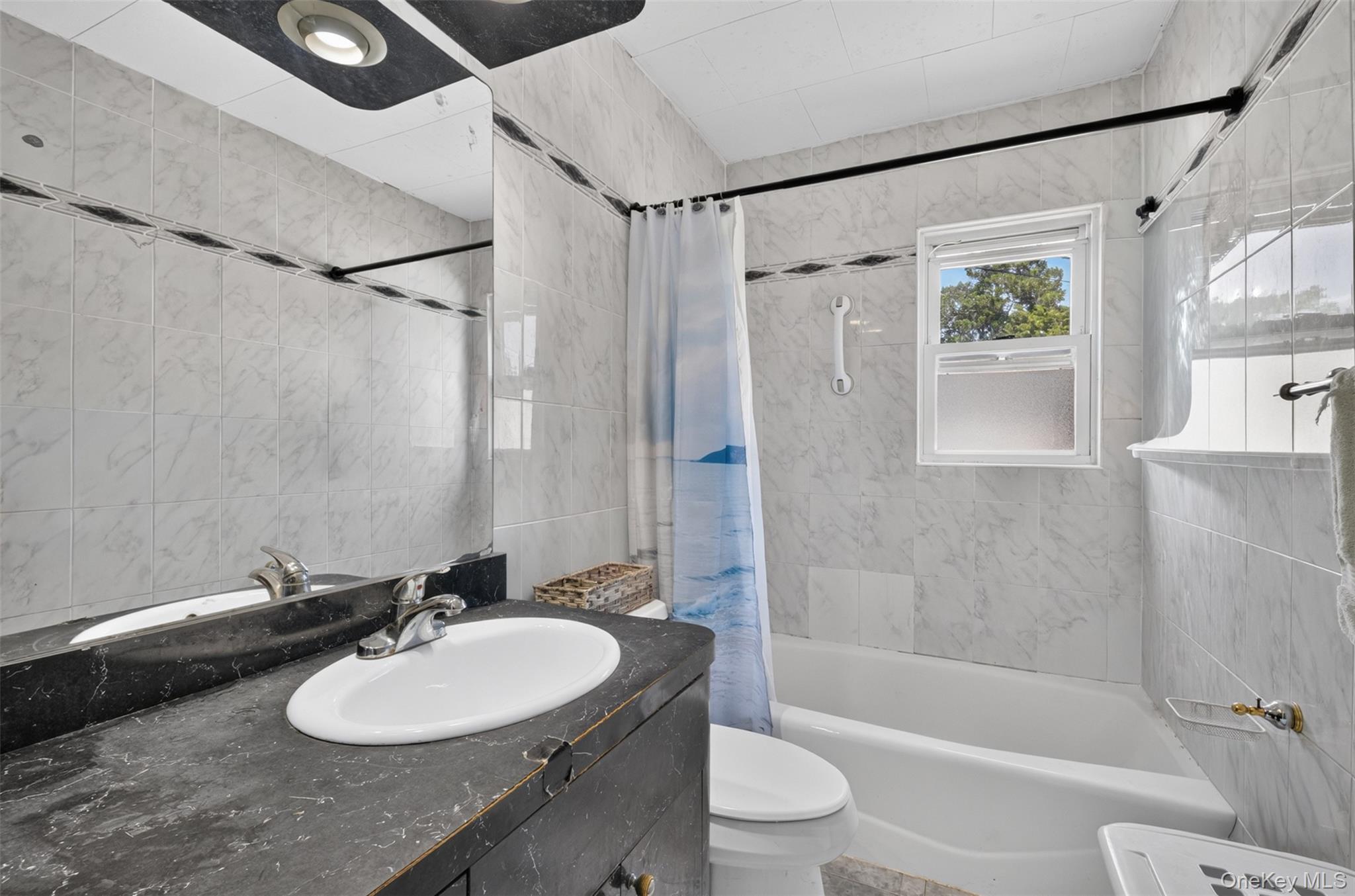 201 Willis Court Property Photo 17