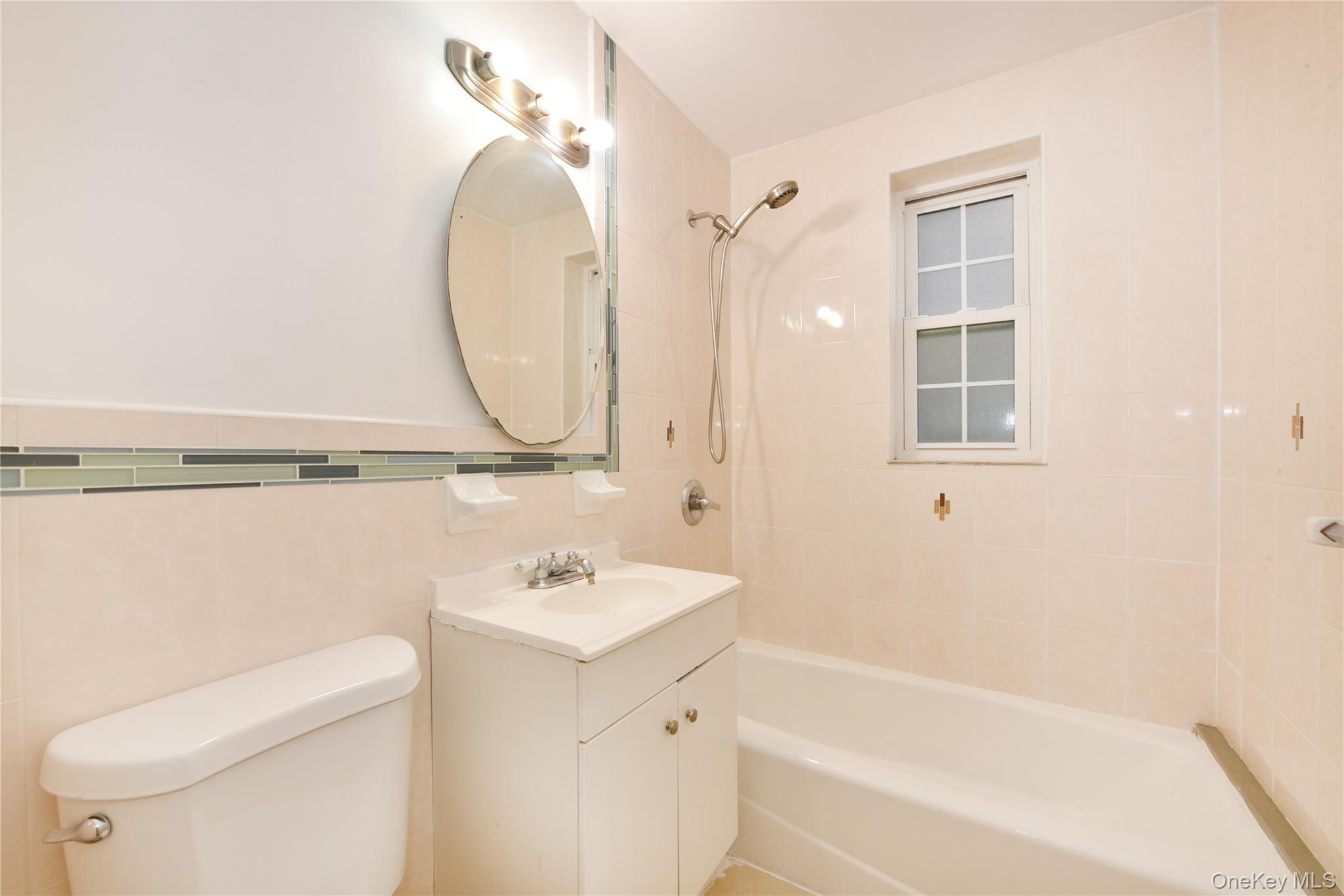 139-09 84 Drive 307 Property Photo 16