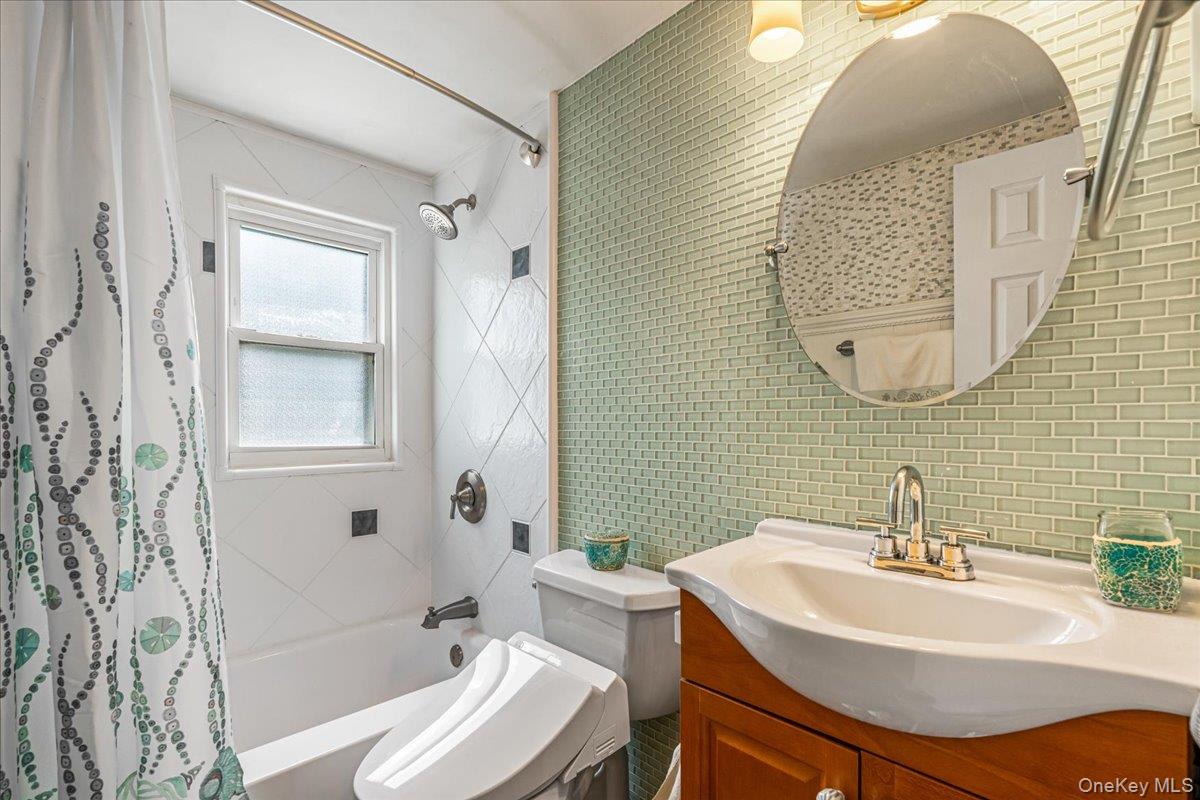 2 Gateway Property Photo 13