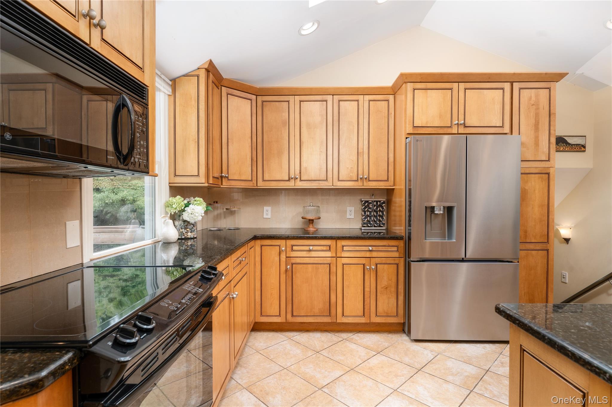 12 William Penn Drive Property Photo 10