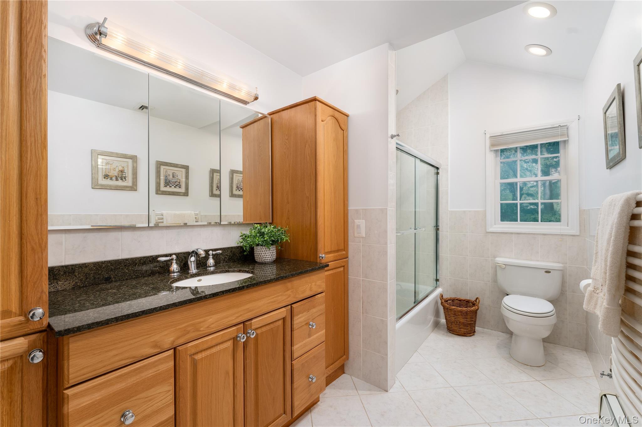 12 William Penn Drive Property Photo 18