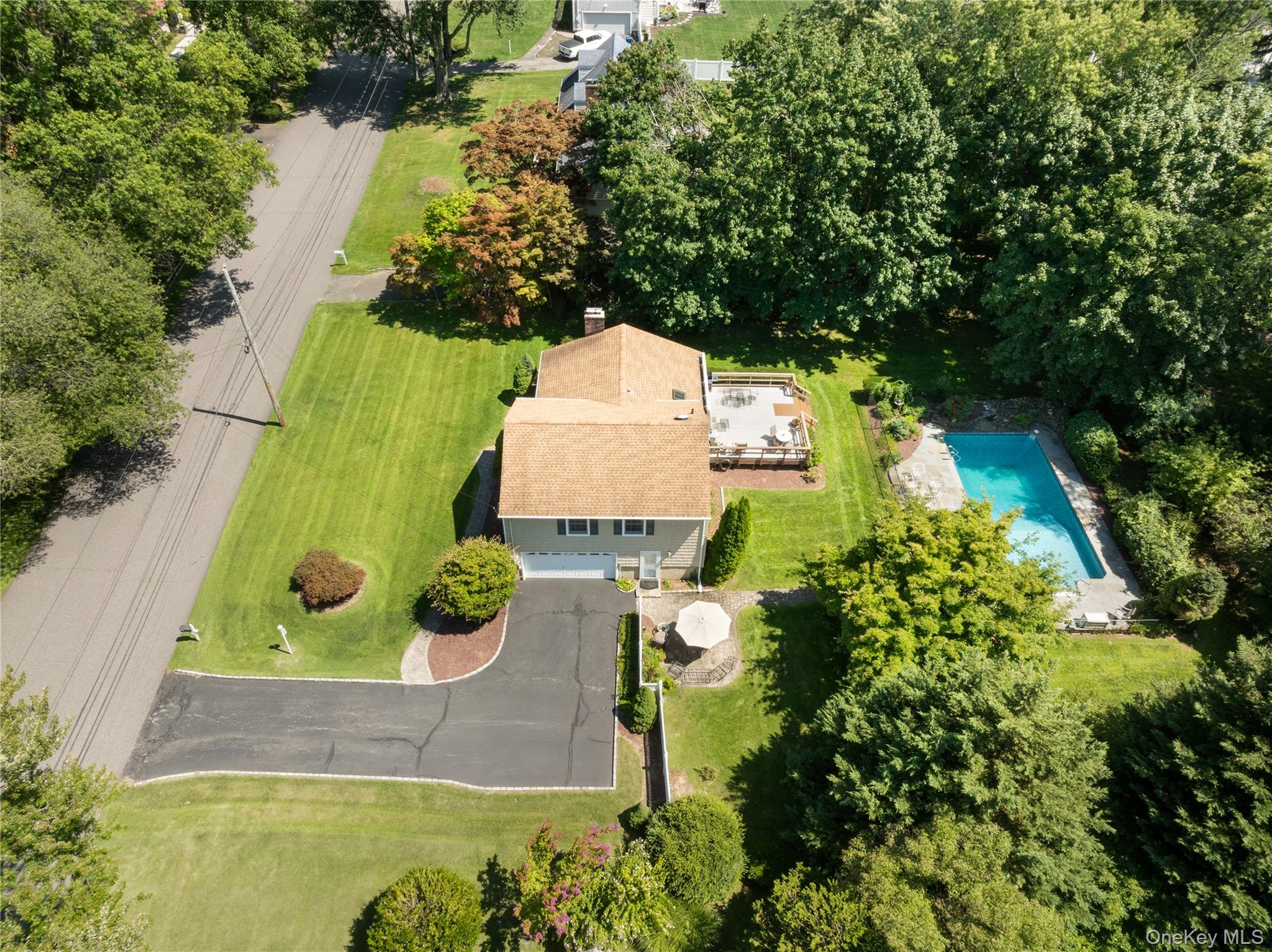 12 William Penn Drive Property Photo 32
