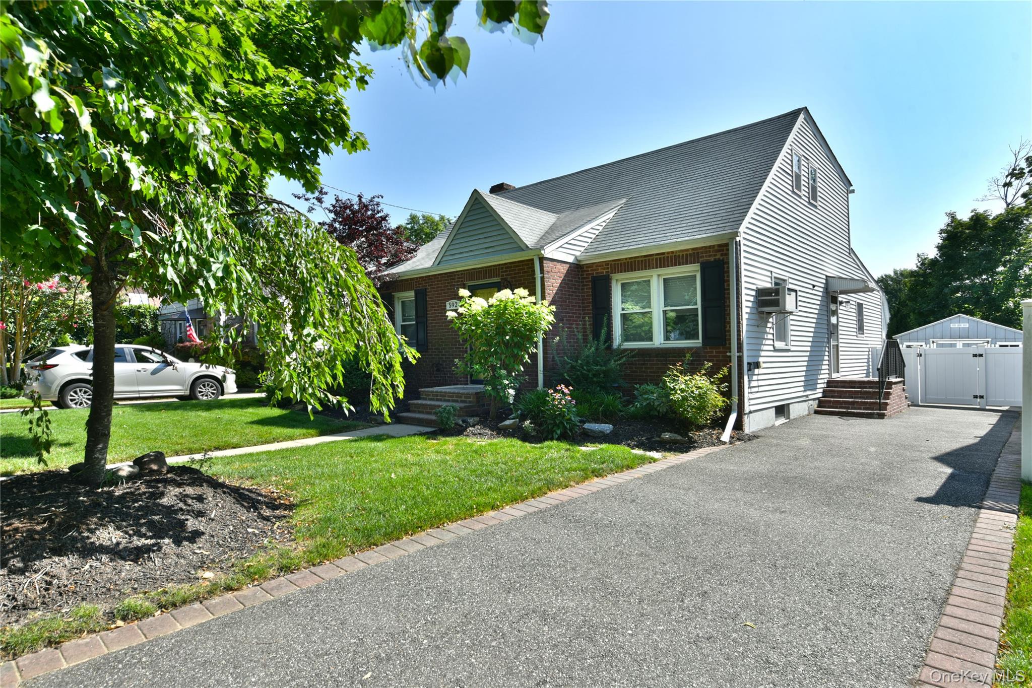 592 Winthrop Avenue Property Photo 2