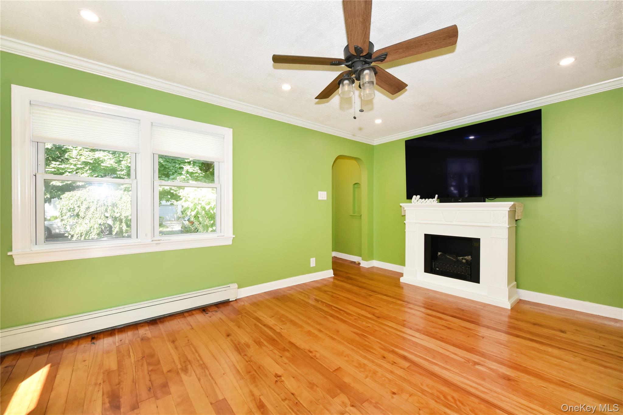 592 Winthrop Avenue Property Photo 4