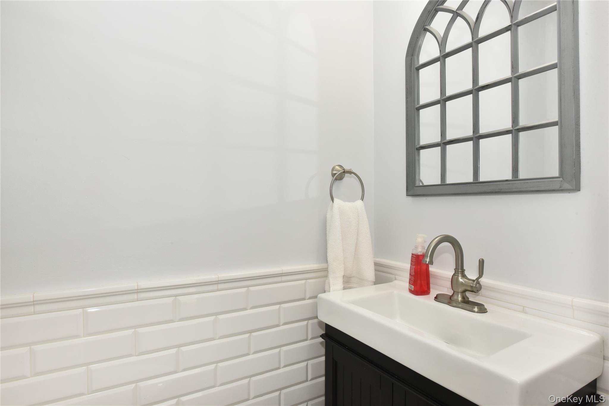 592 Winthrop Avenue Property Photo 14