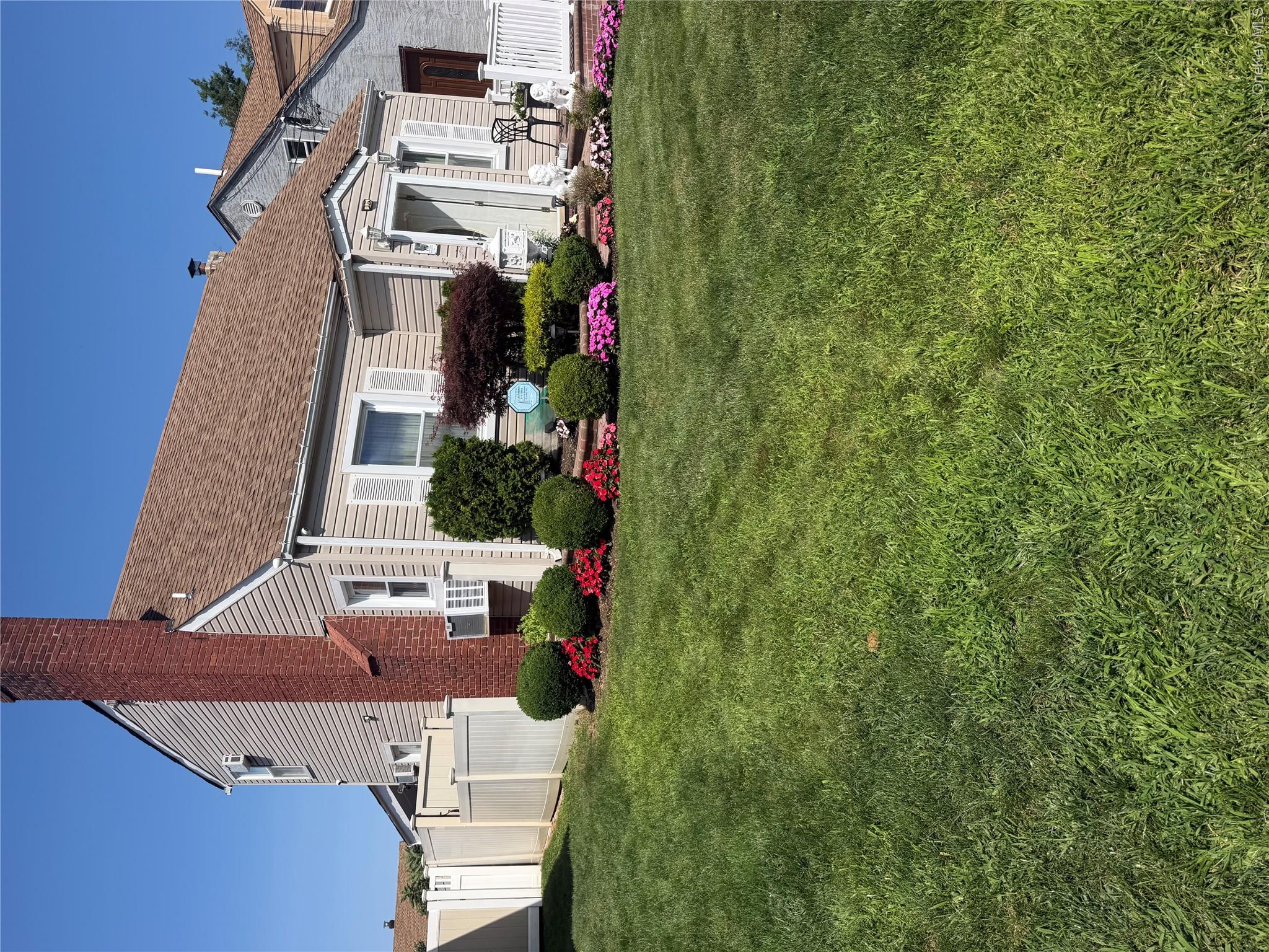 75 Maplewood Avenue Property Photo 18