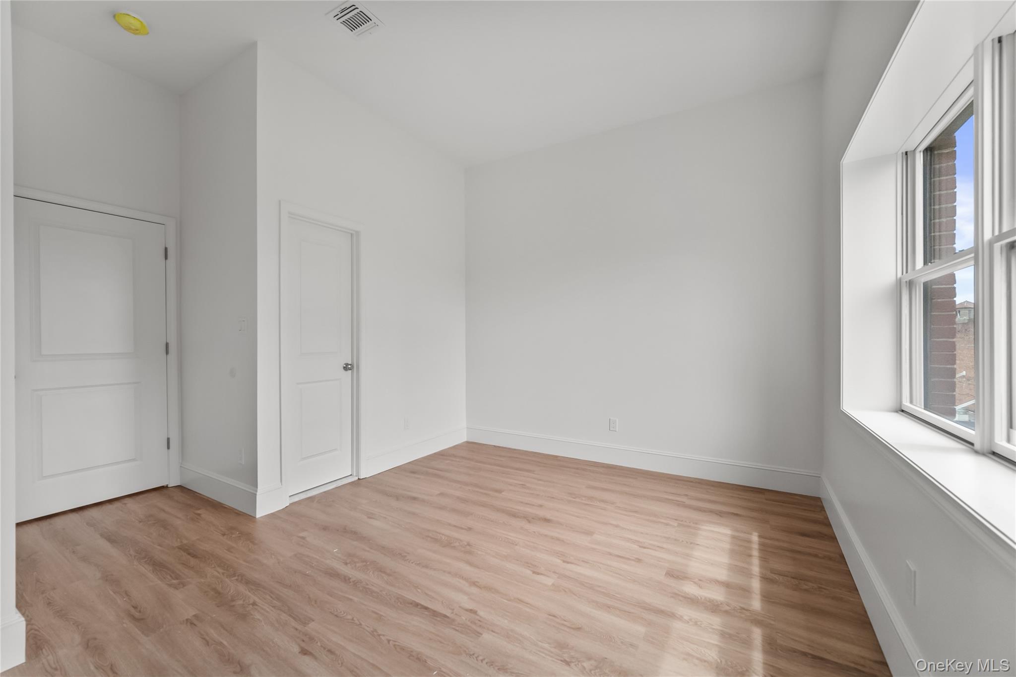 48 North Street 404 Property Photo 11