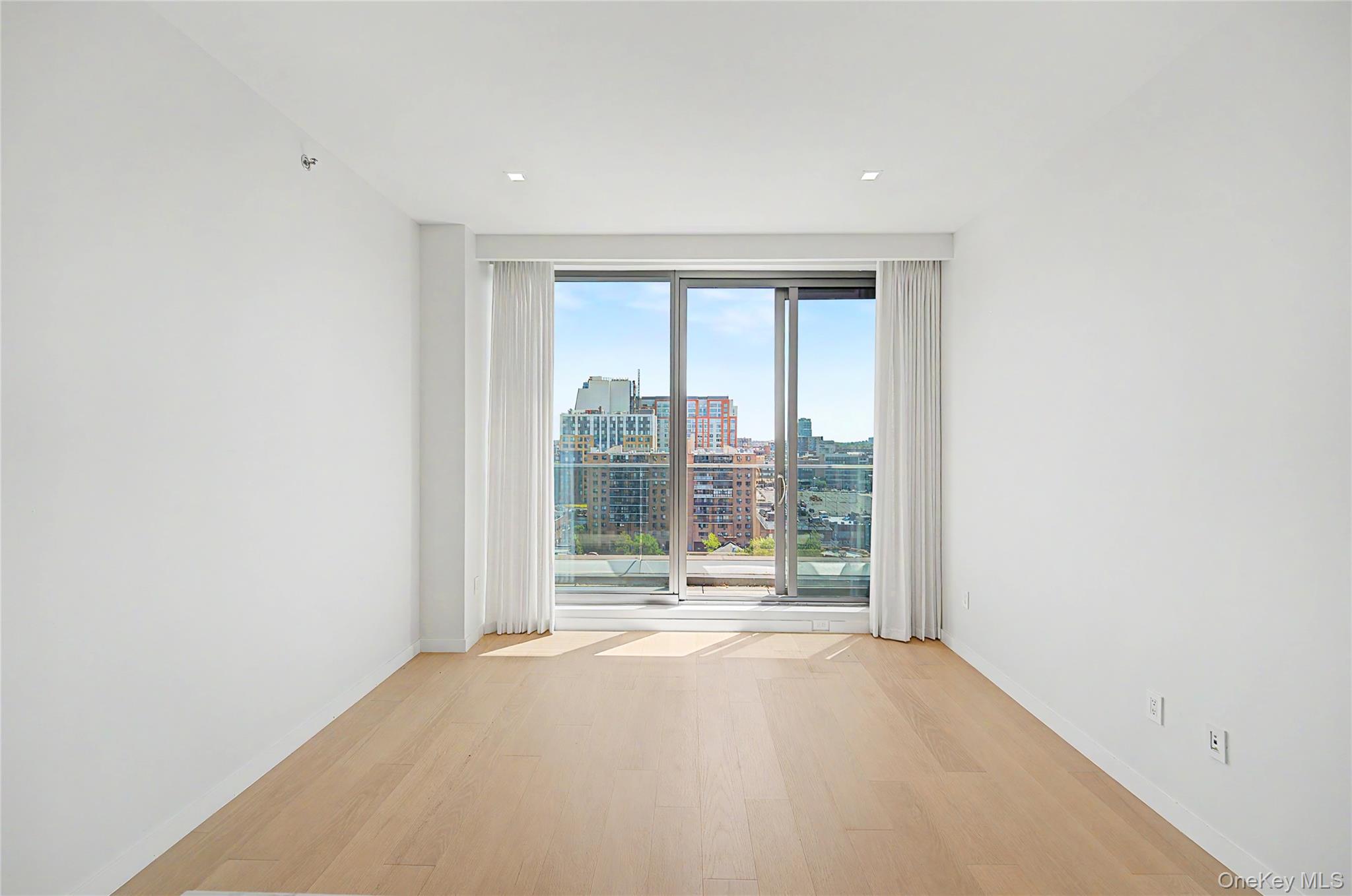 35-32 Leavitt Street 12b Property Photo 11