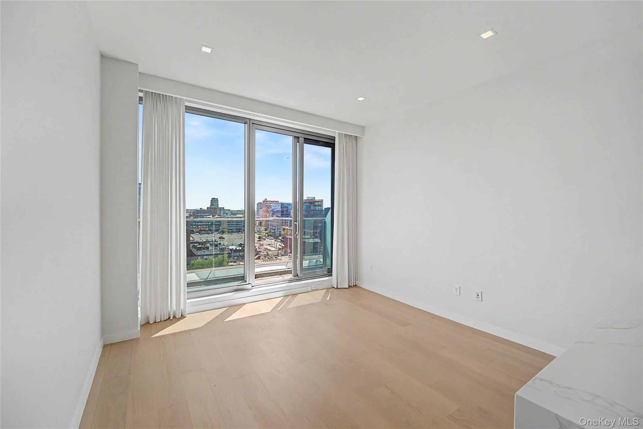 35-32 Leavitt Street 12b Property Photo 12
