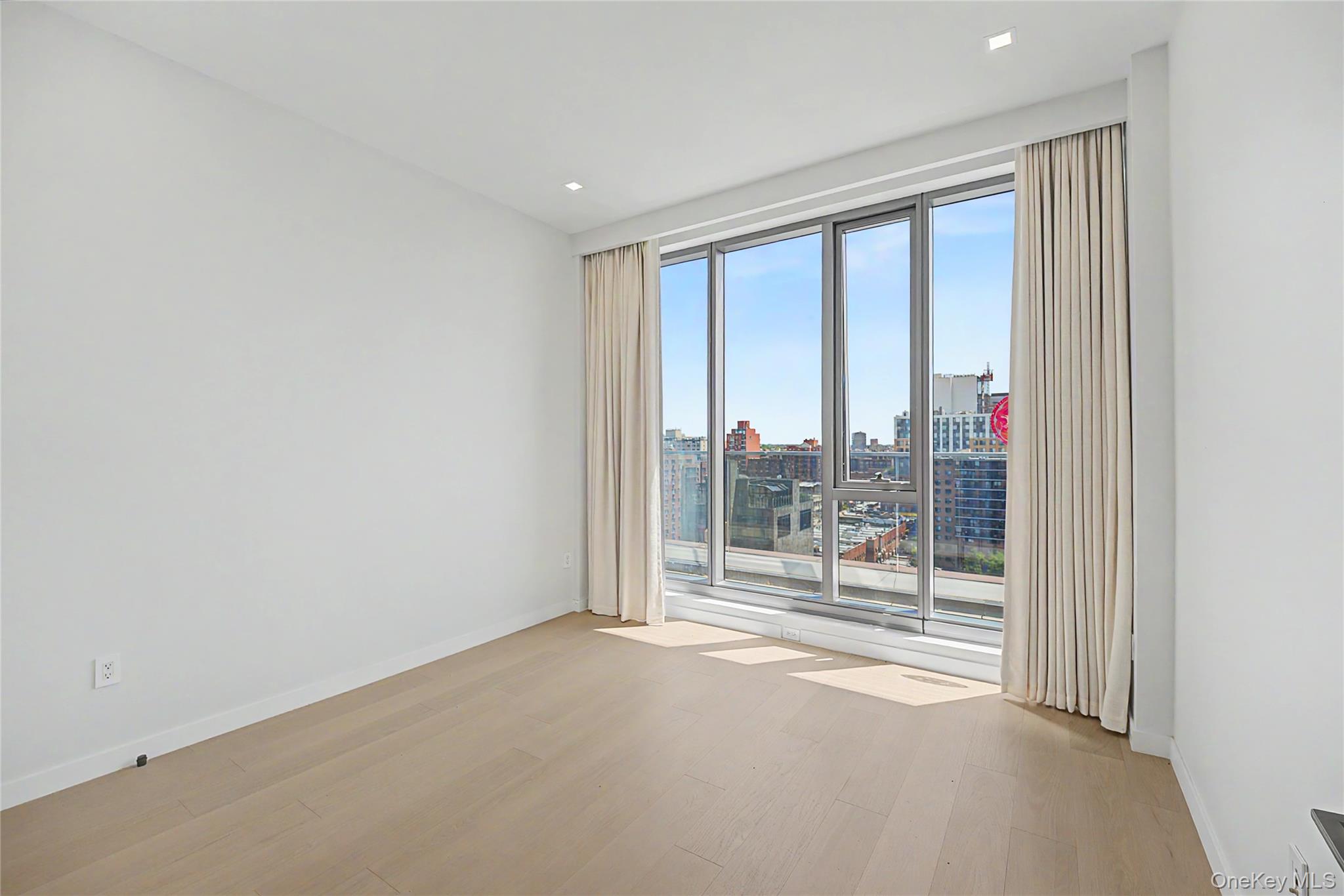 35-32 Leavitt Street 12b Property Photo 13