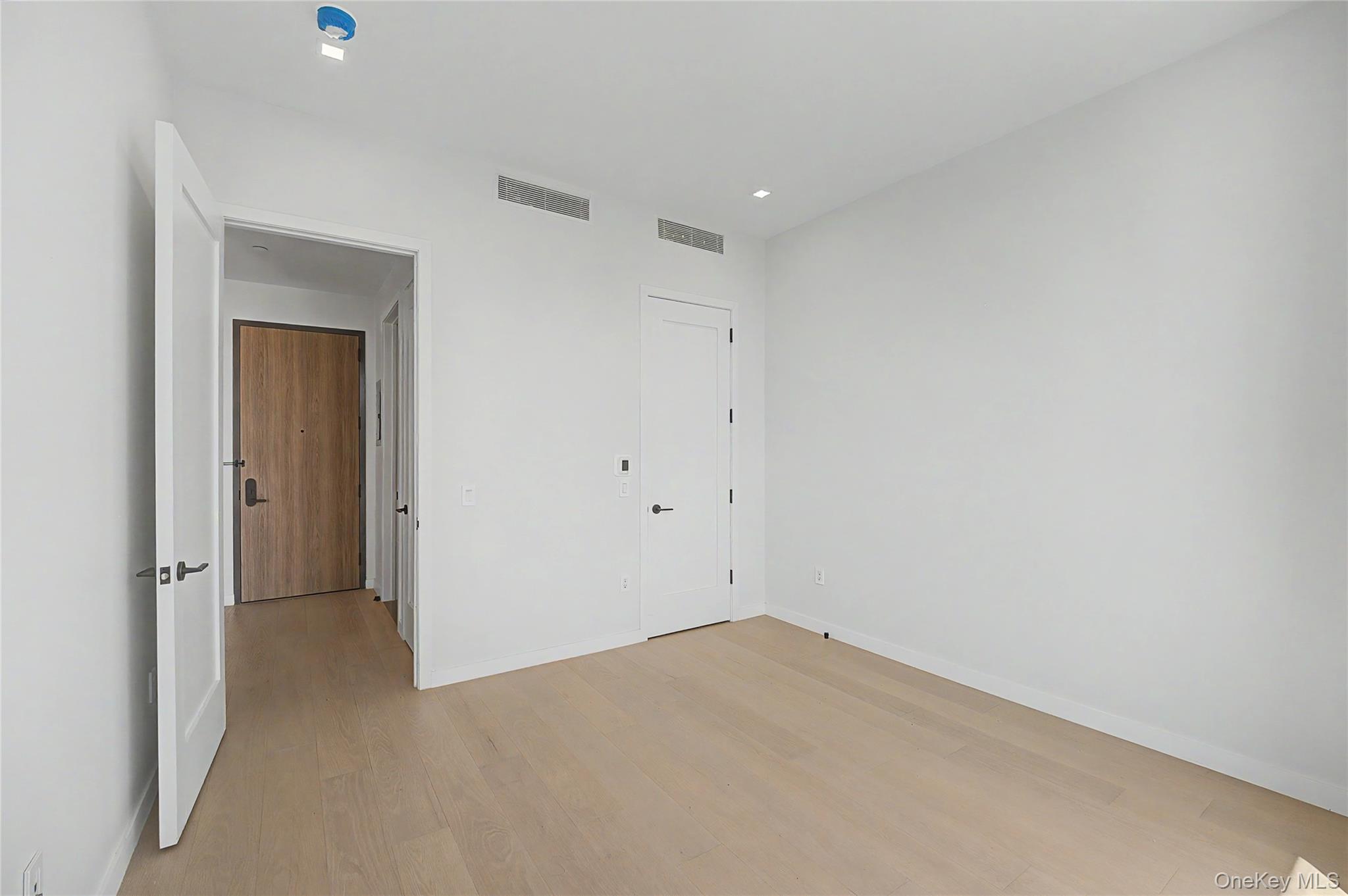 35-32 Leavitt Street 12b Property Photo 16
