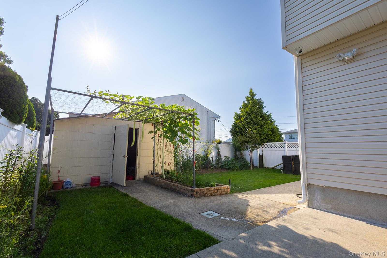 222 N Pine Street Property Photo 43
