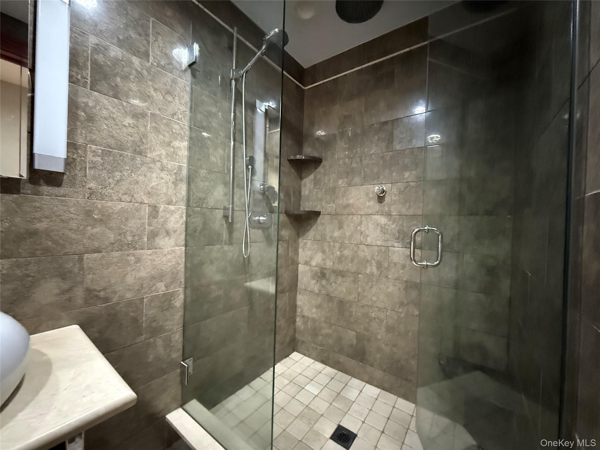 6194 Grove St Property Photo 5
