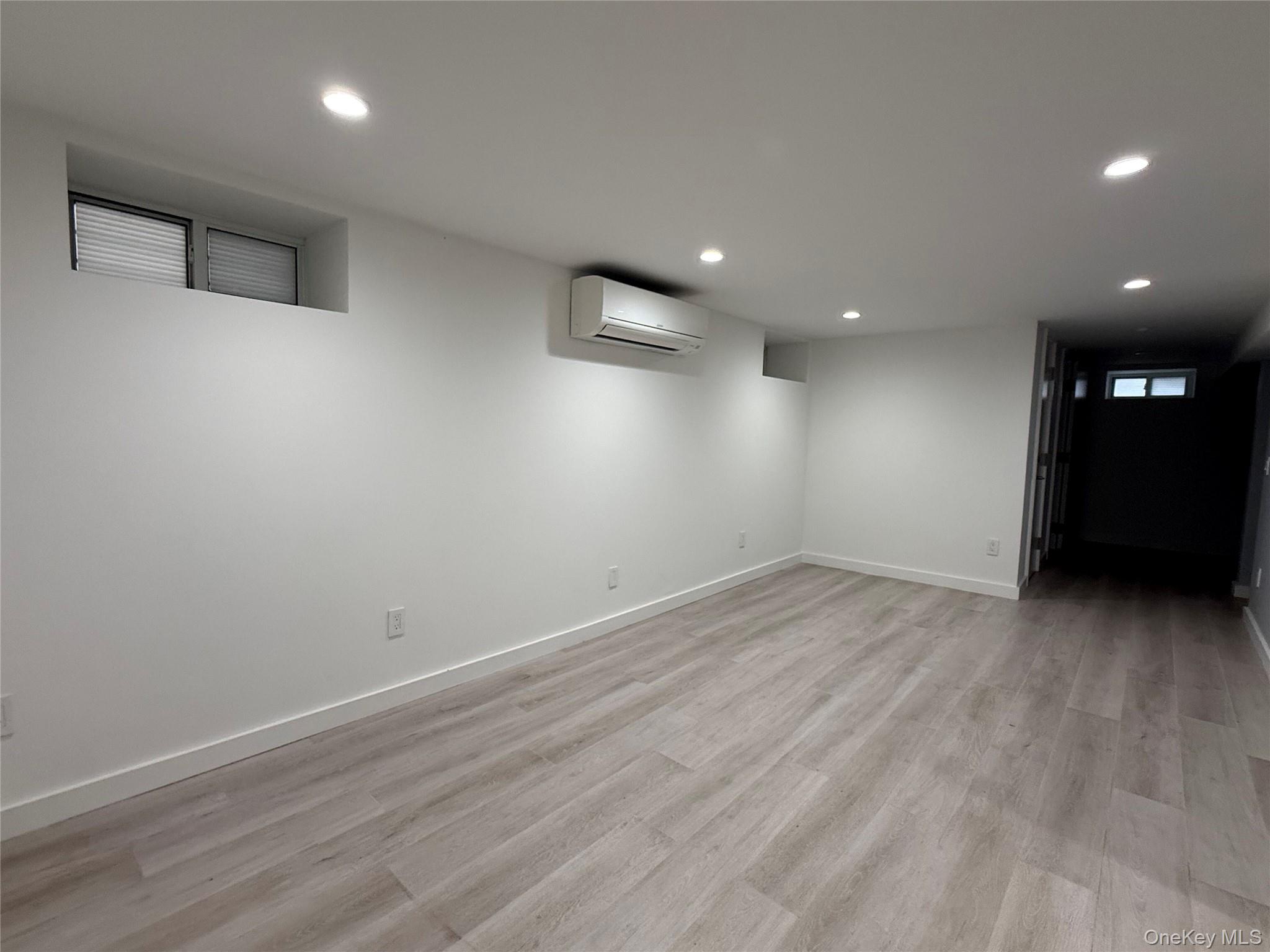 6194 Grove St Property Photo 10