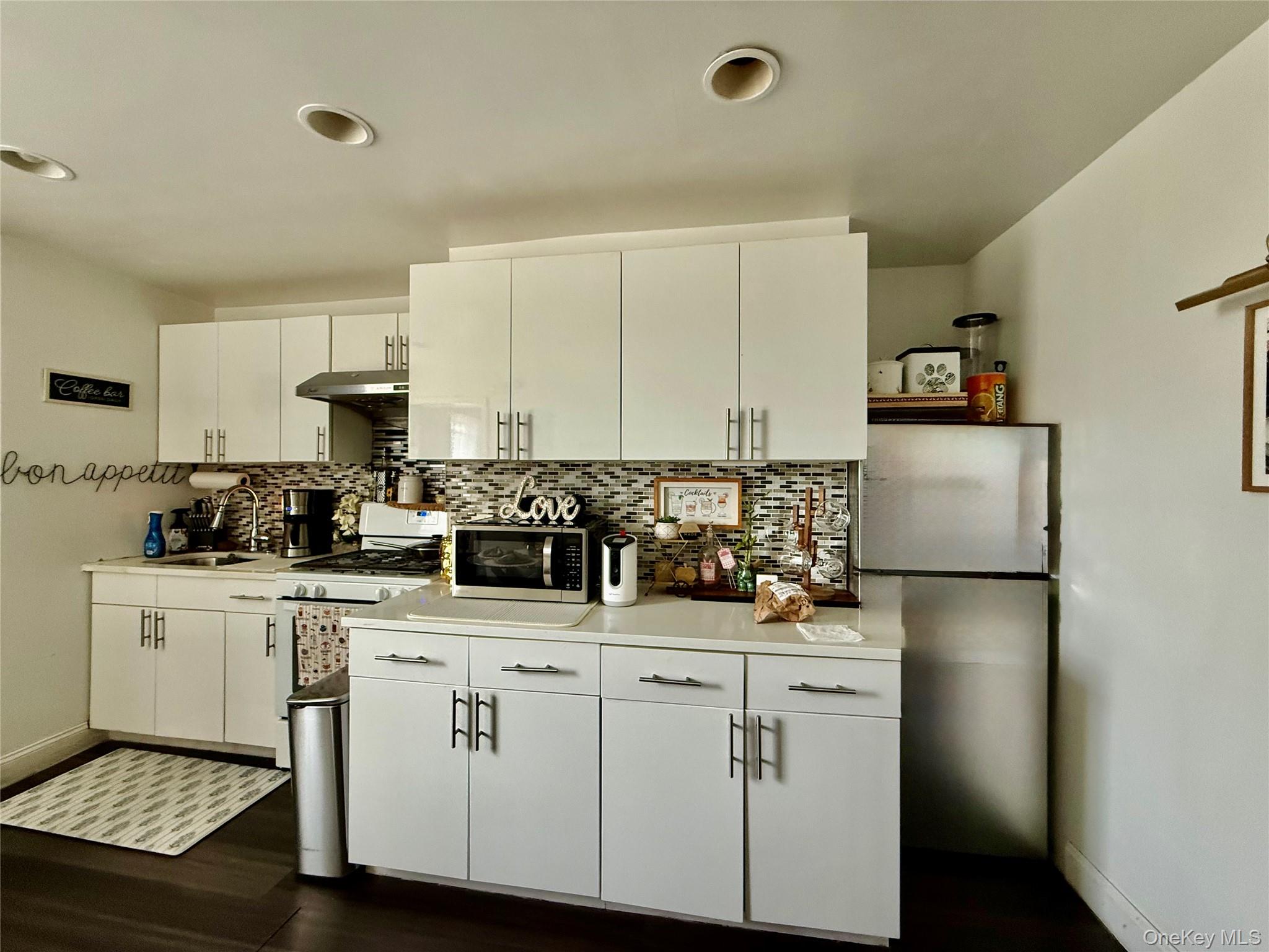 14-18 114th Street Property Photo 4