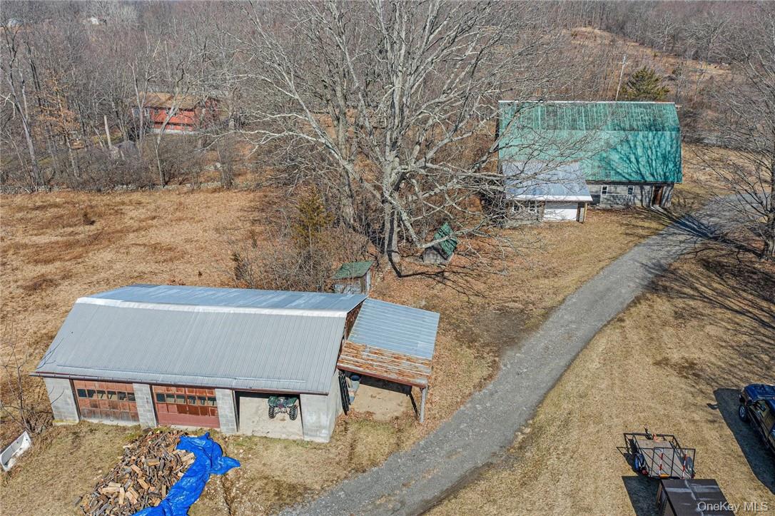 202 Midland Lake Road BARN Property Photo 1