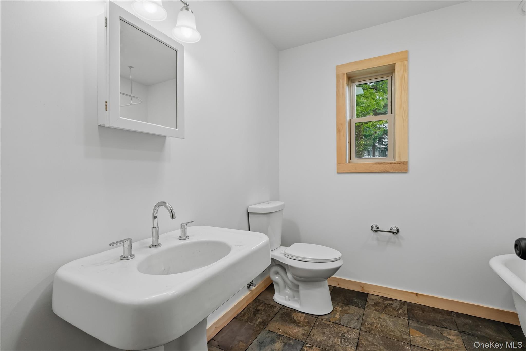 71 Oak Street Property Photo 23