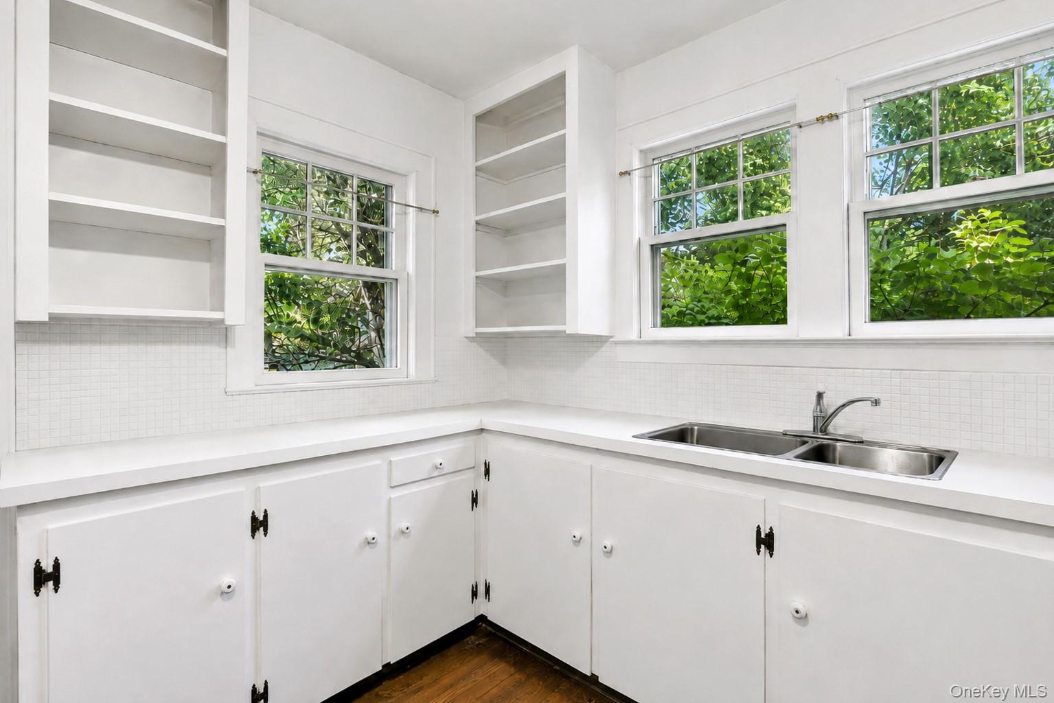 1101 Flanders Road Property Photo 3