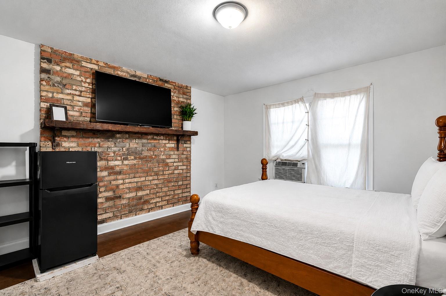 1101 Flanders Road Property Photo 4